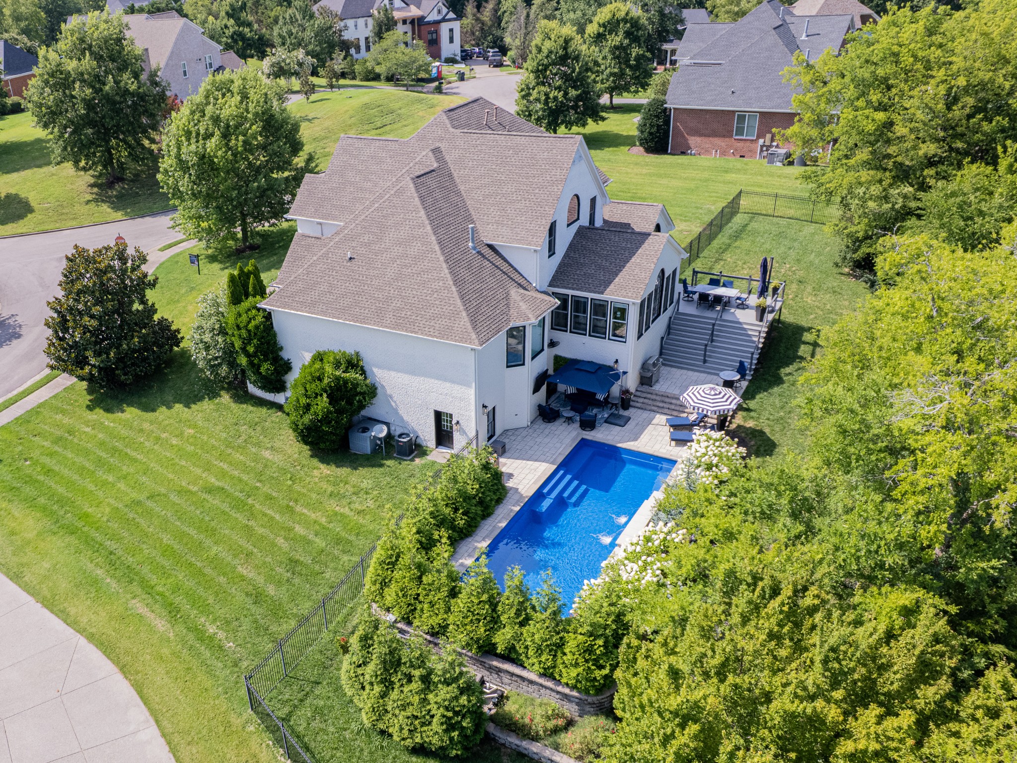 9739 Turner Ln