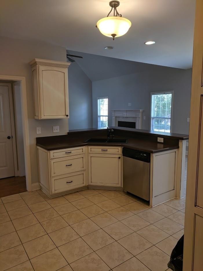 209 Artesa Dr Property Photo 7