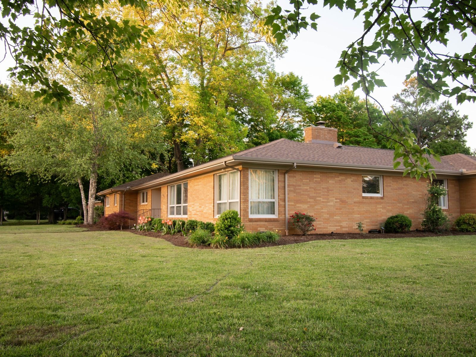 802 Shawnee Dr Property Photo 2