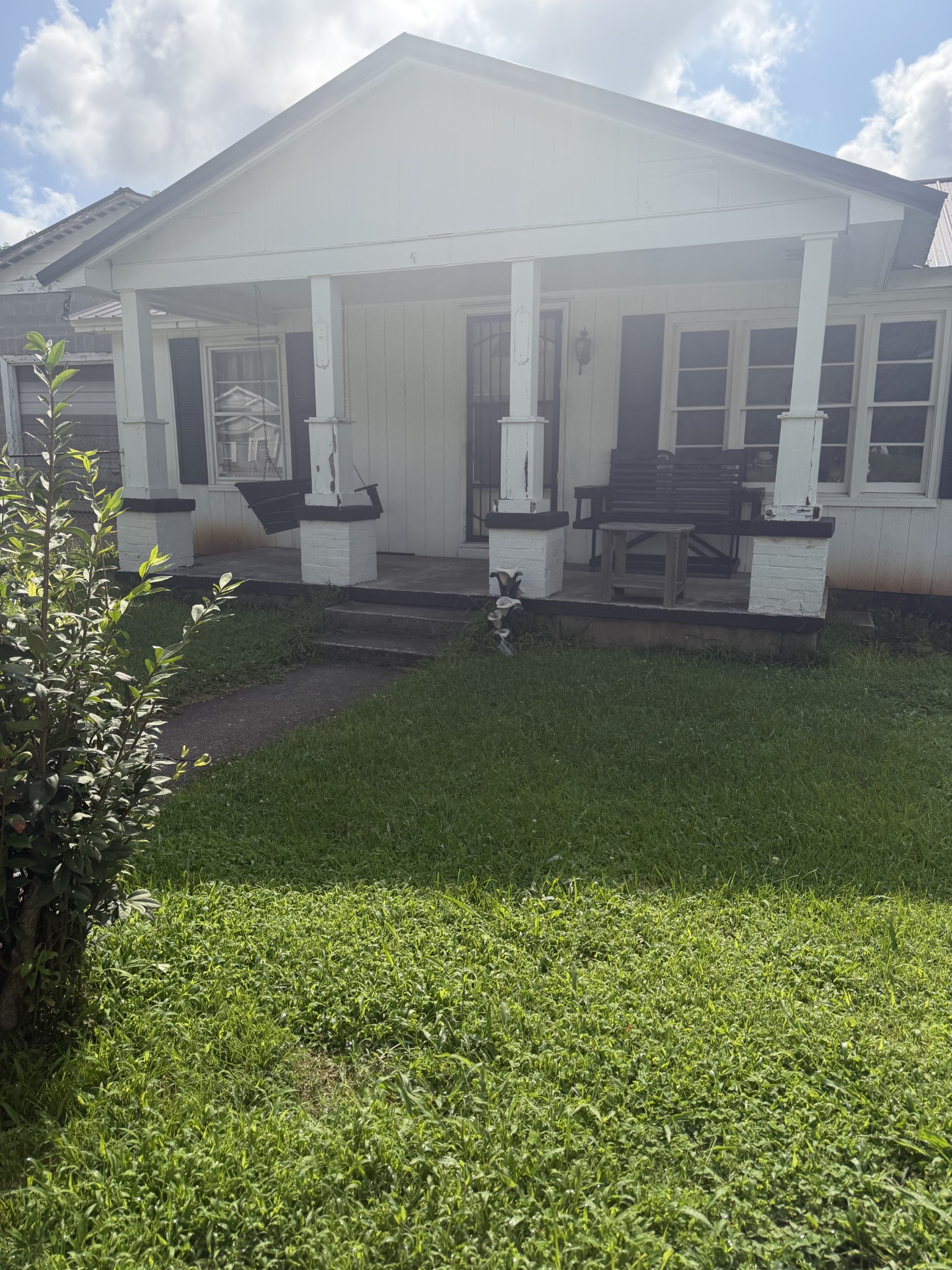 712 Fisher Ave Property Photo 1