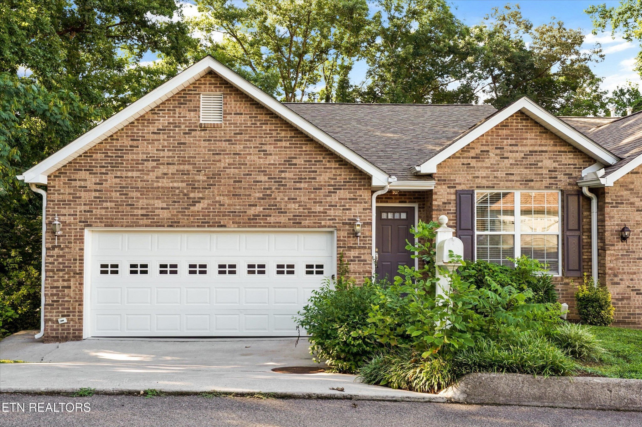 3254 Mountain Spring Way Property Photo 1