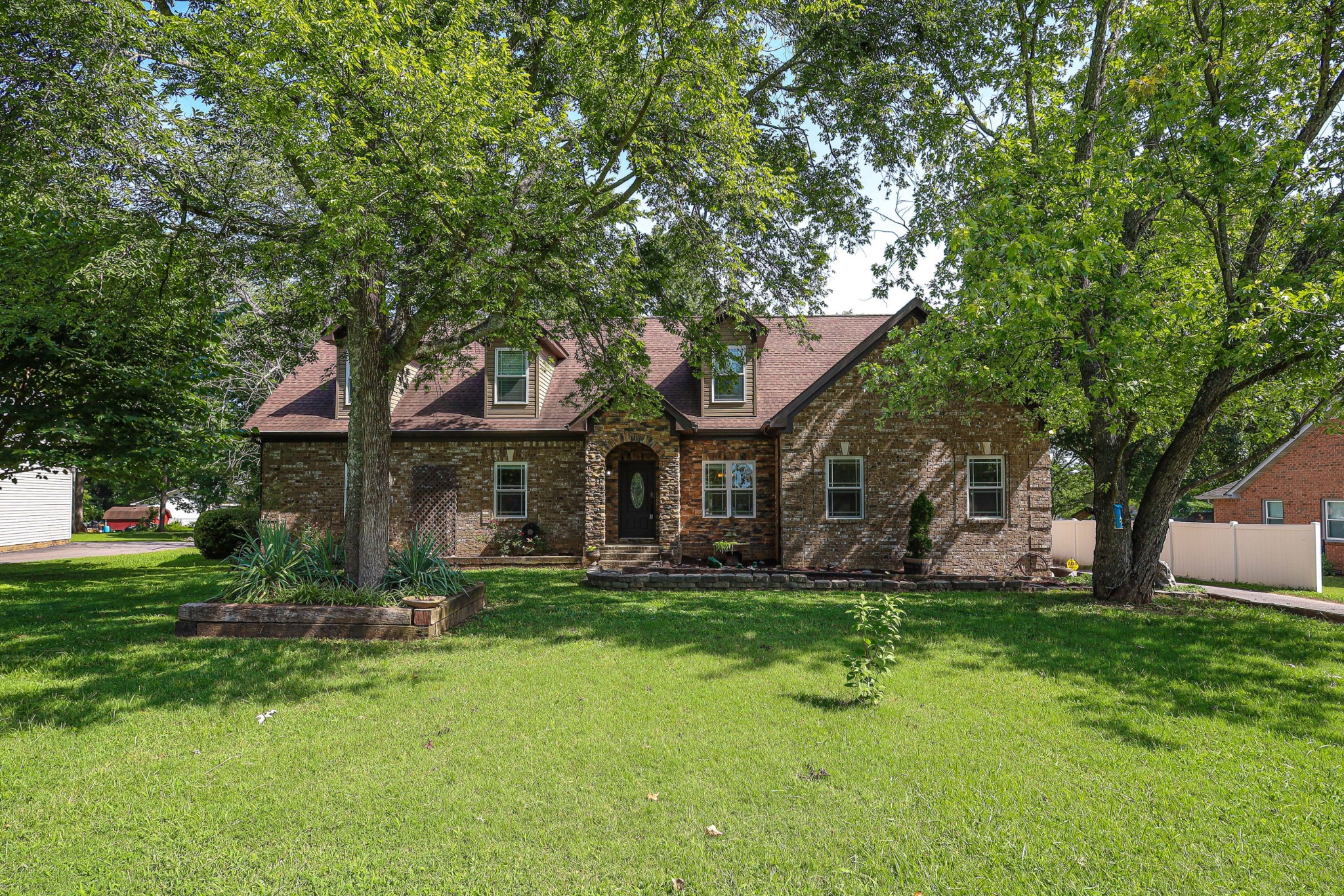 2544 Ramblewood Dr Property Photo 1