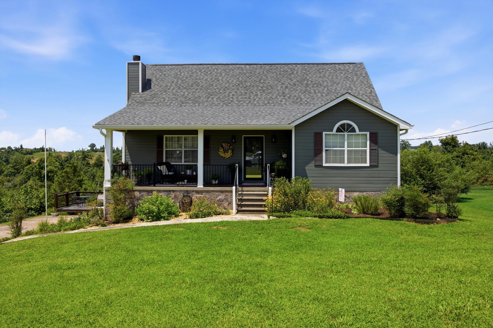 2727 Windthrush Drive Property Photo 2