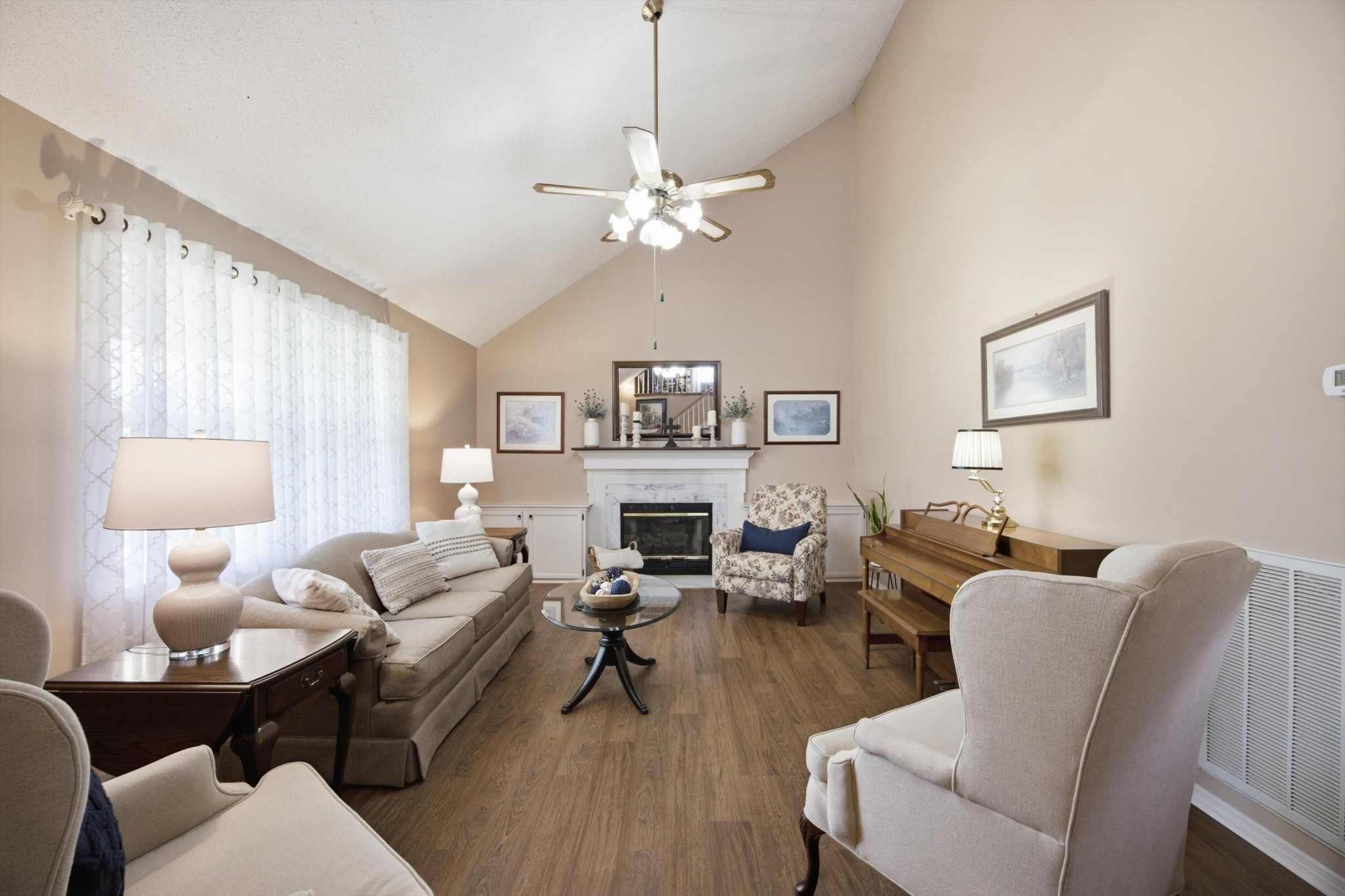 2727 Windthrush Drive Property Photo 8