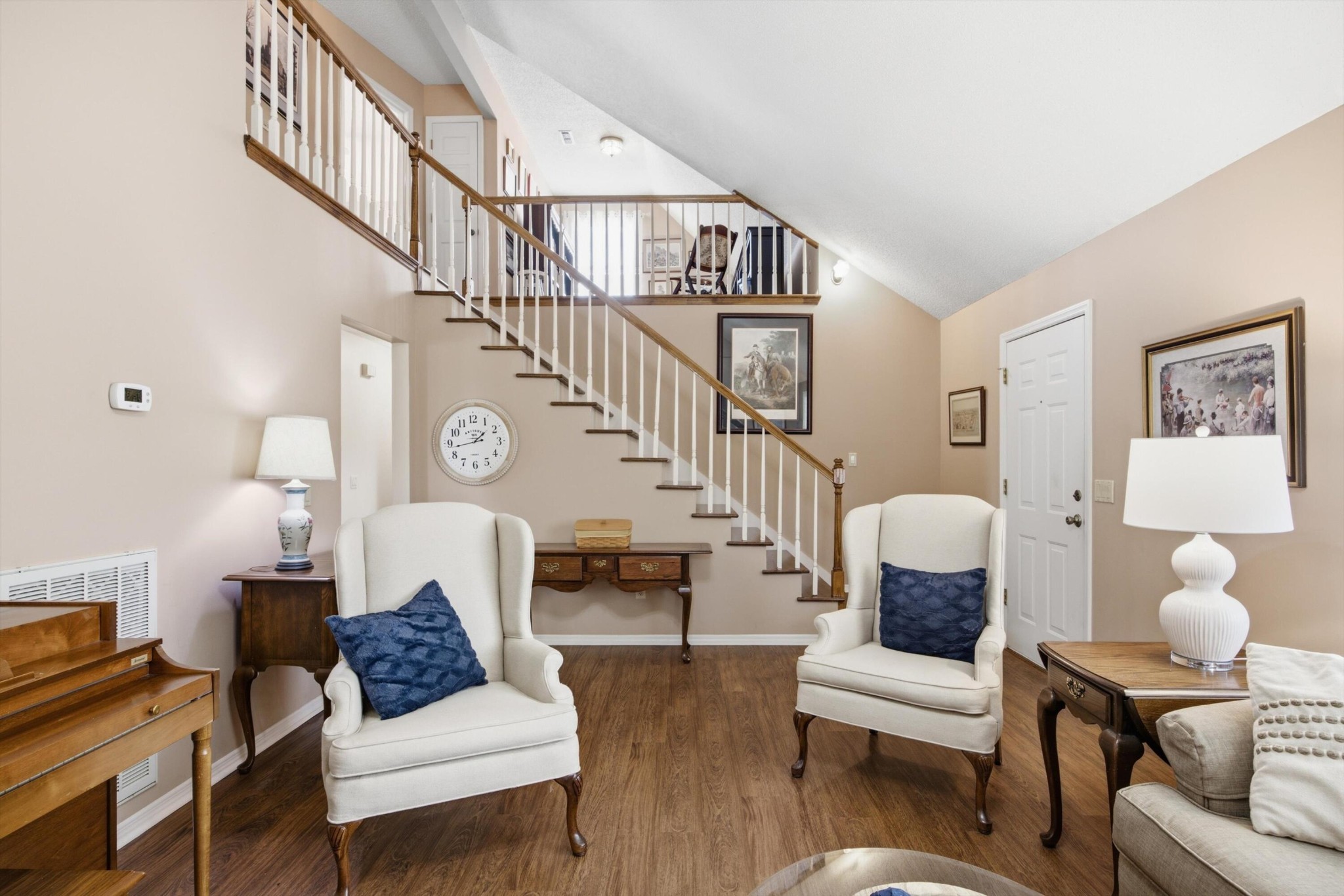 2727 Windthrush Drive Property Photo 10