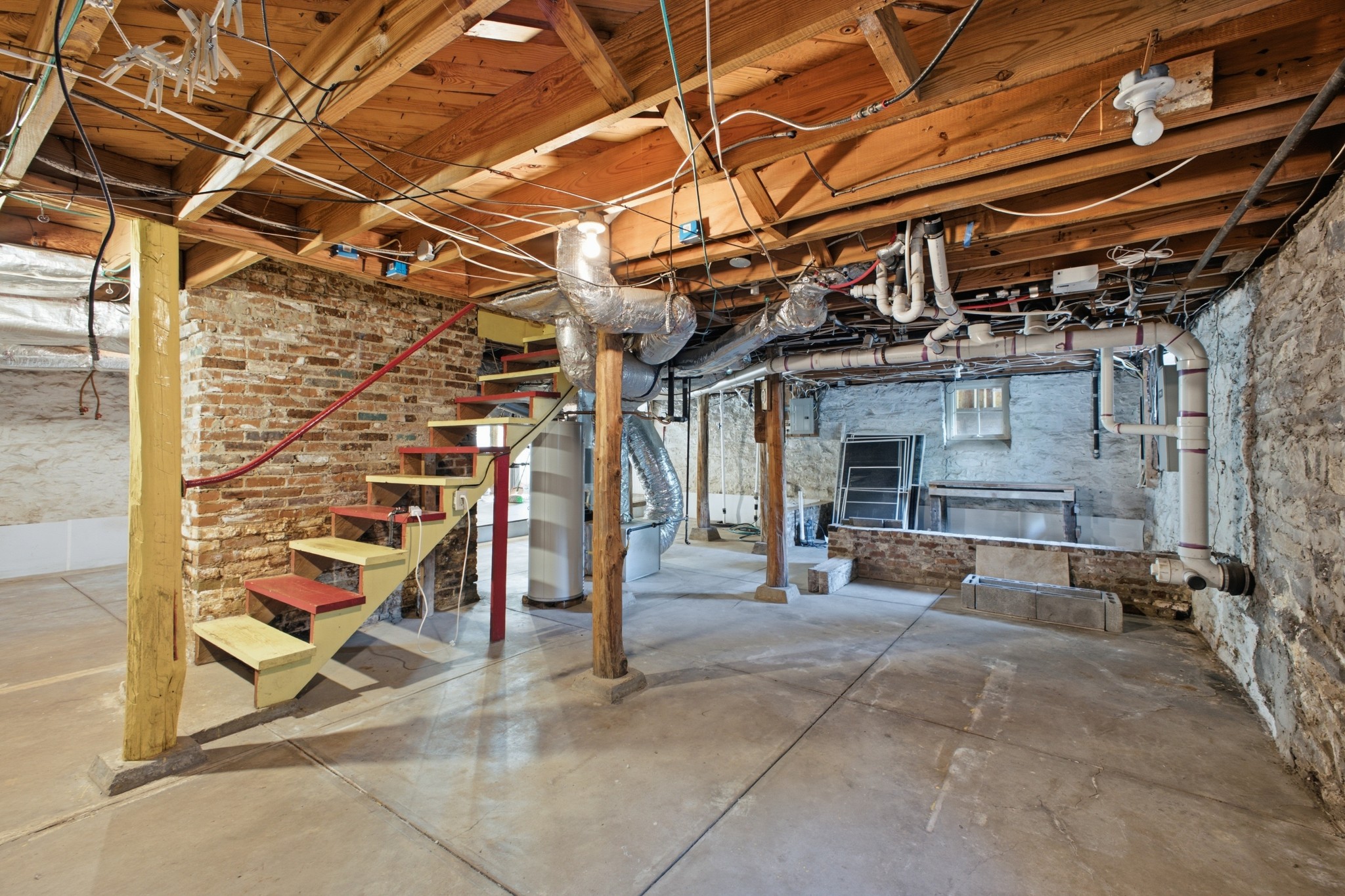 419 Lynnwood Blvd Property Photo 39