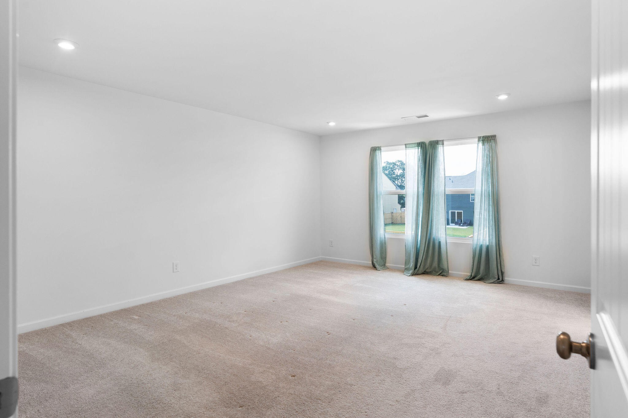 1010 Blossom Lane Property Photo 16