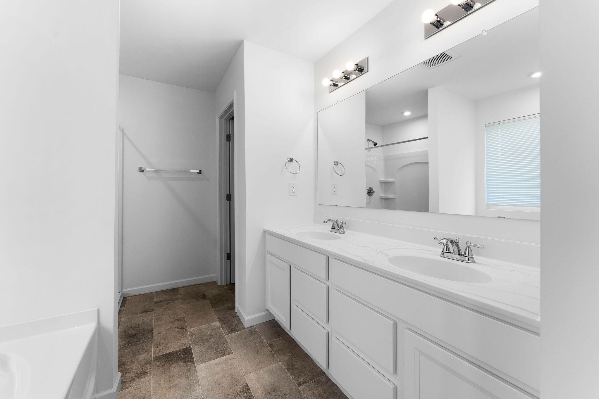 1010 Blossom Lane Property Photo 18
