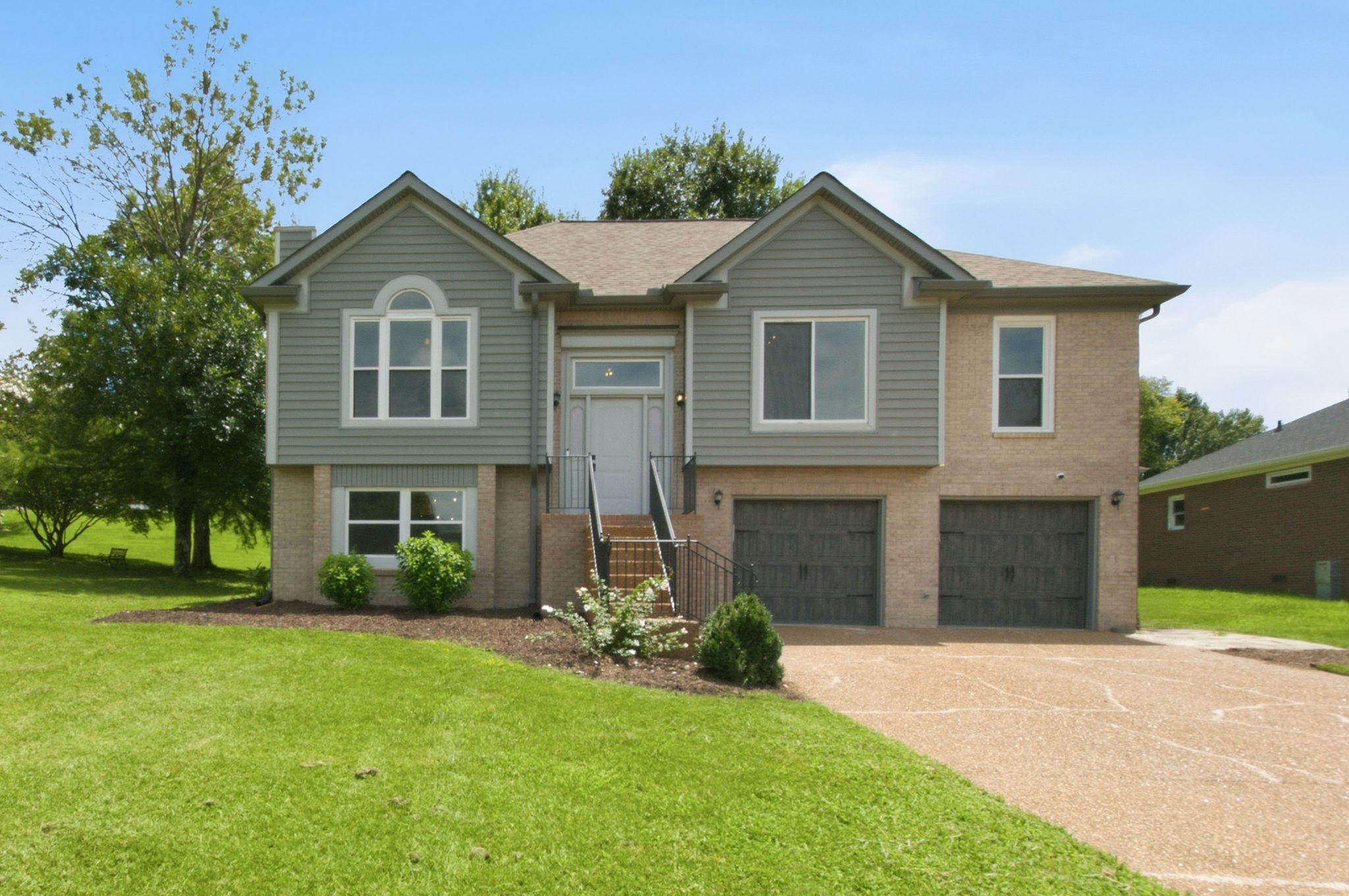 8060 Settlers Way Property Photo 1