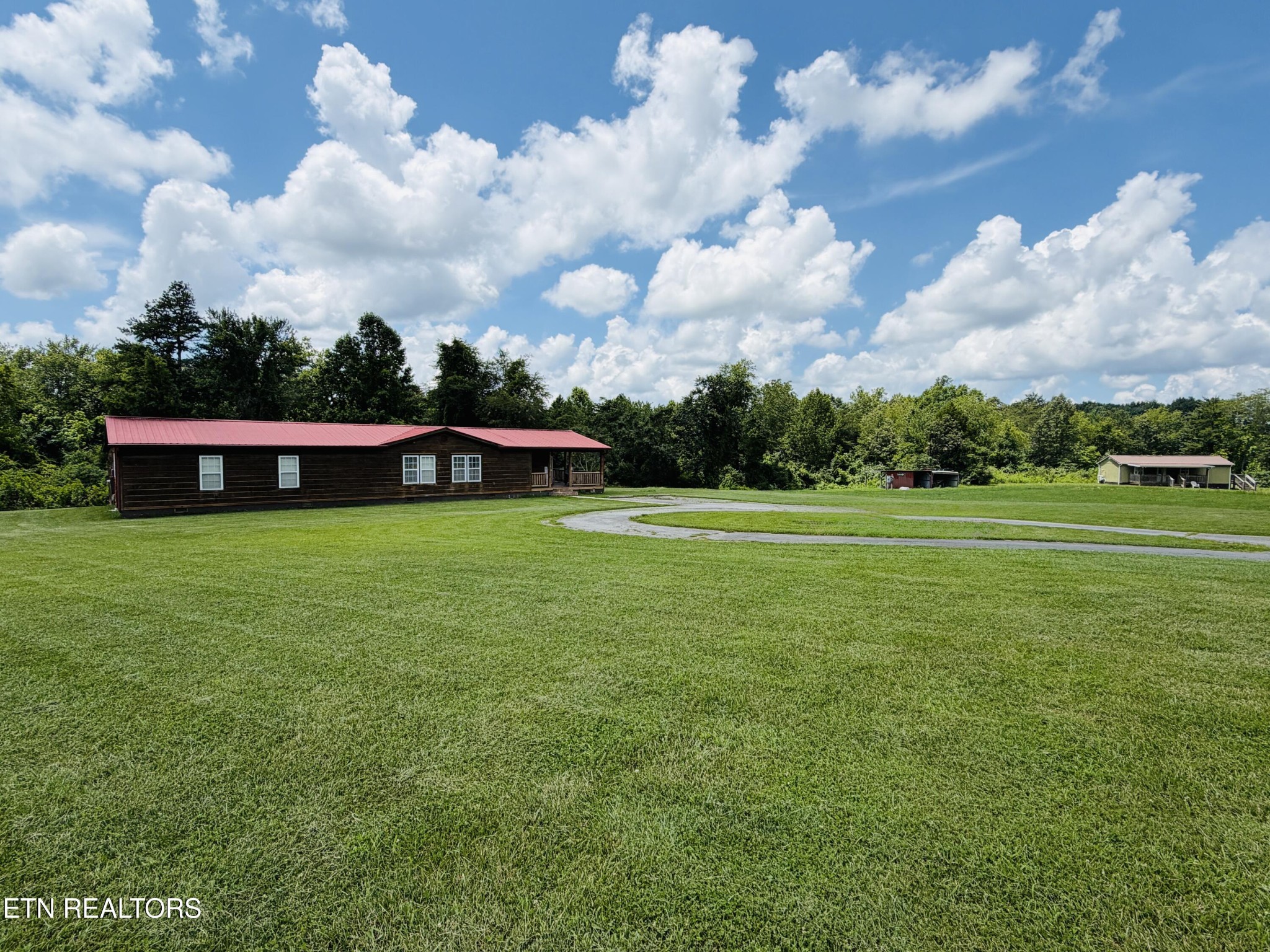 868 Fritzsche Loop Property Photo 1
