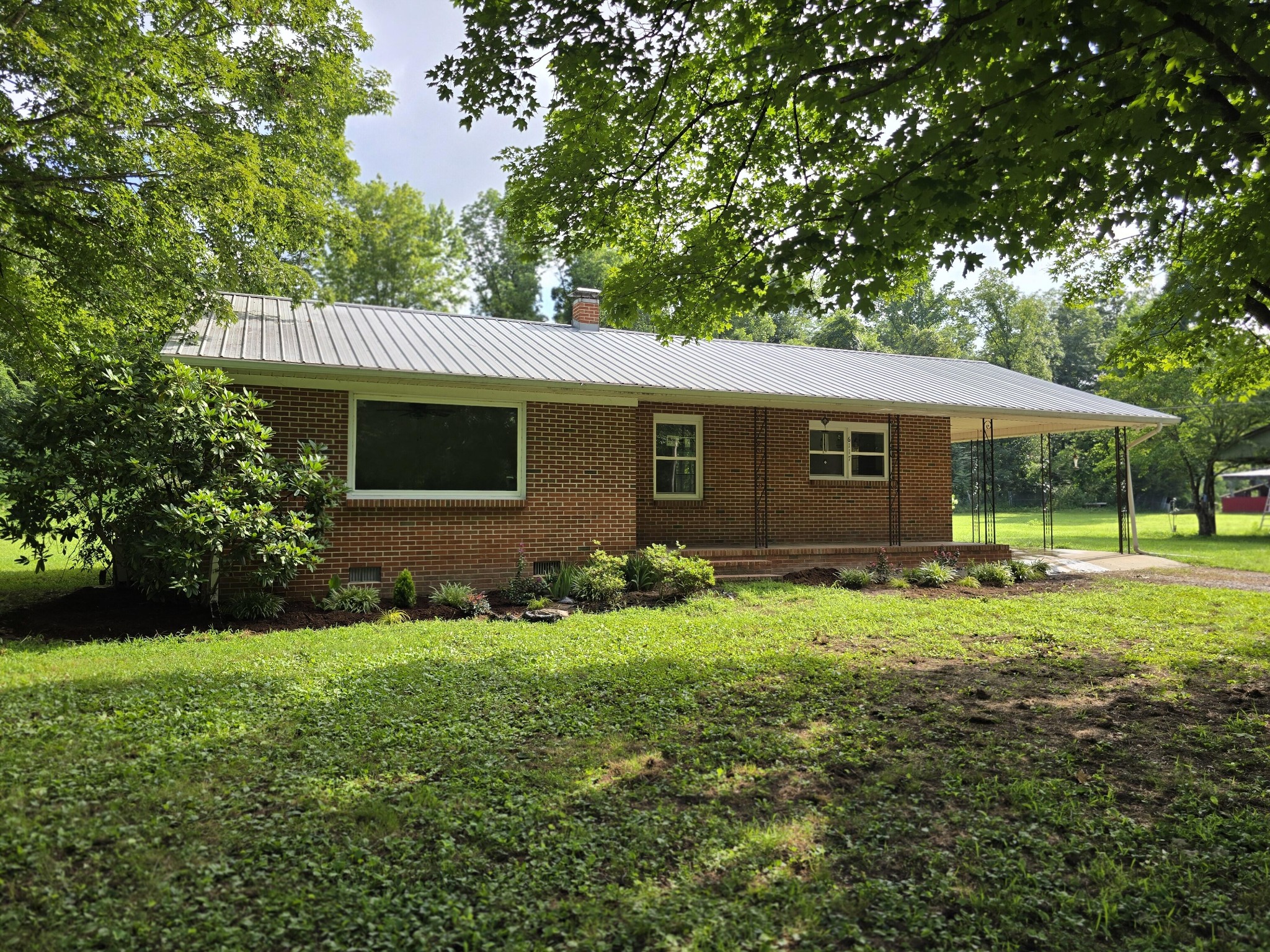 6117 Hills Creek Rd Property Photo 1