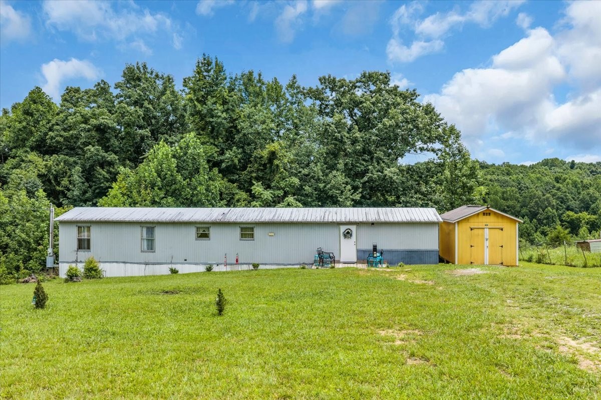 742 Captain Carter Rd Property Photo 3