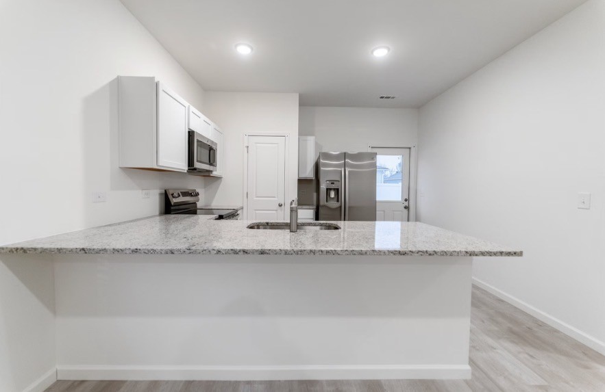 19 Stonehenge Circle, Nw Property Photo 3