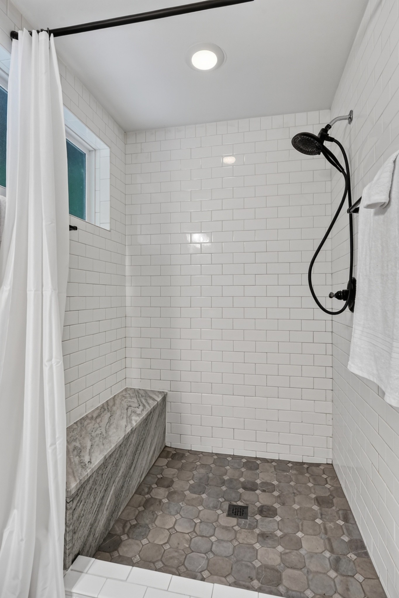 1545 Little John Ln Property Photo 32