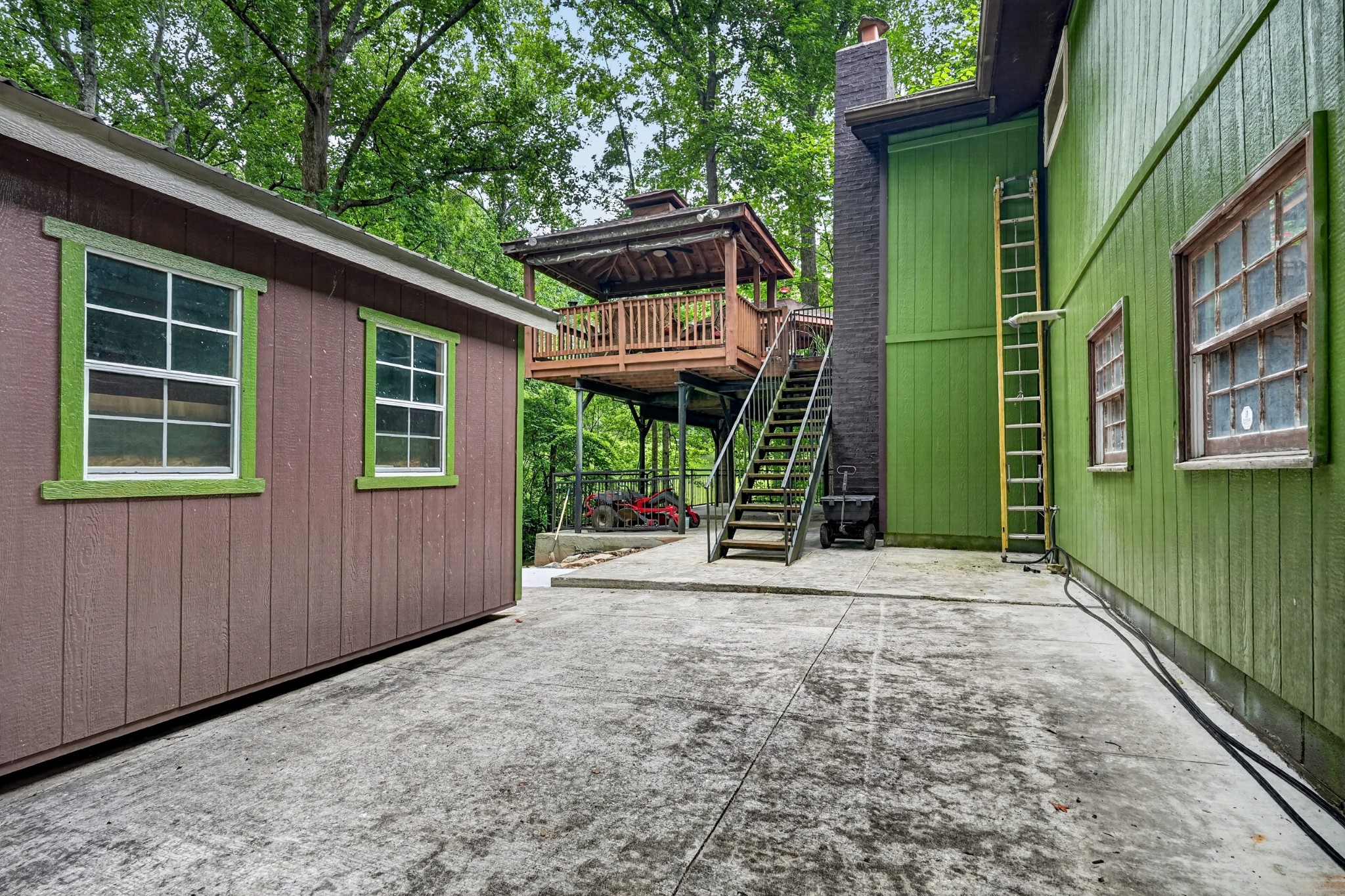 1545 Little John Ln Property Photo 49