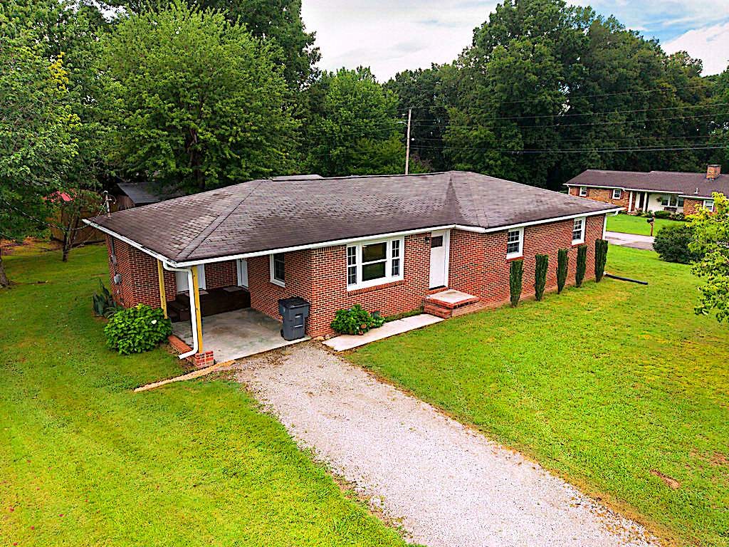317 Moss Dr