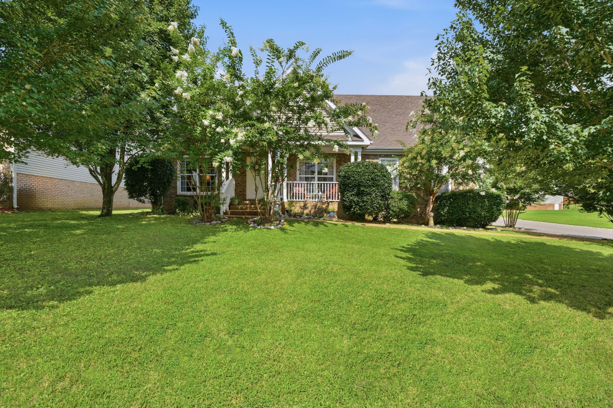 2248 Dewey Dr Property Photo 1