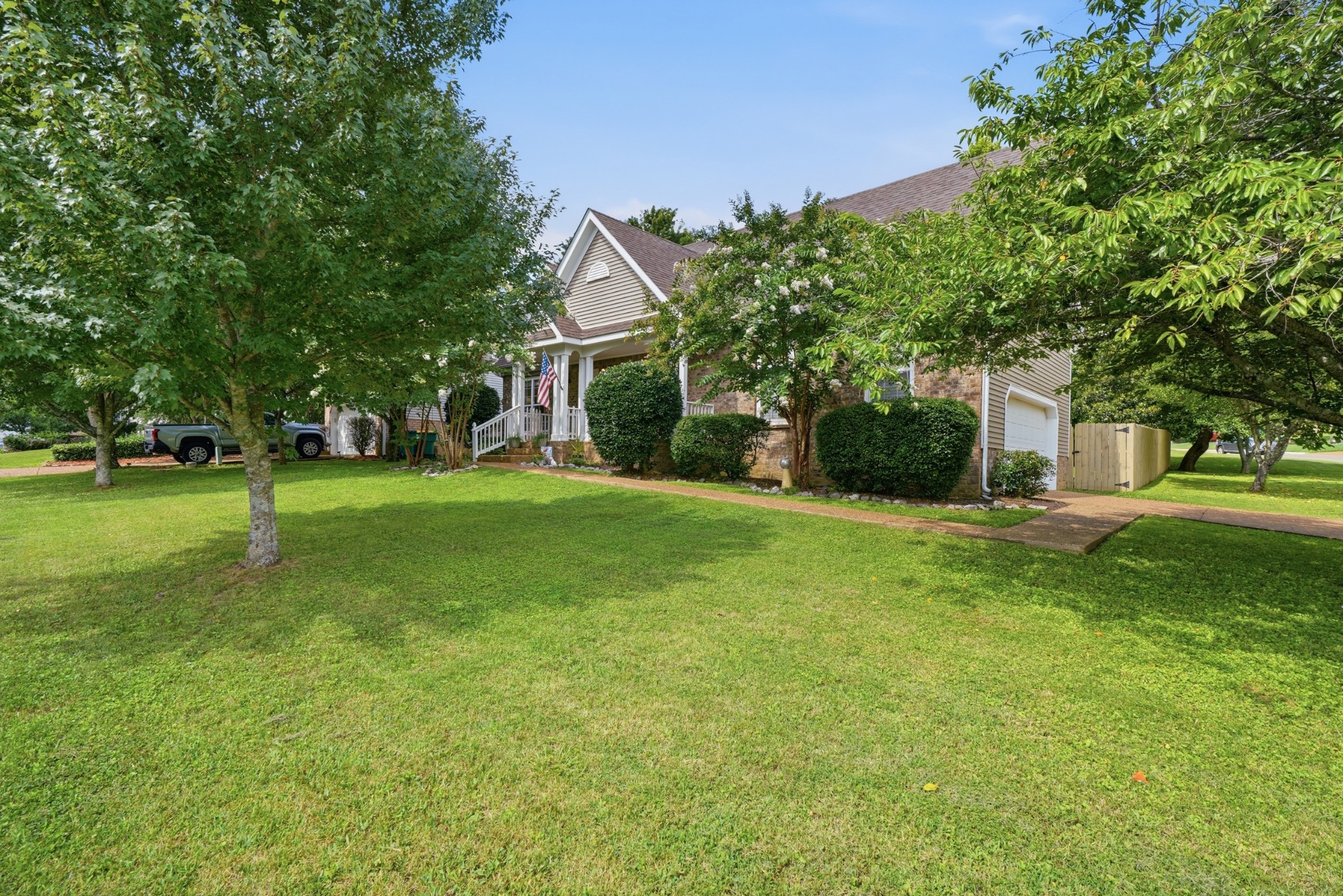 2248 Dewey Dr Property Photo 4