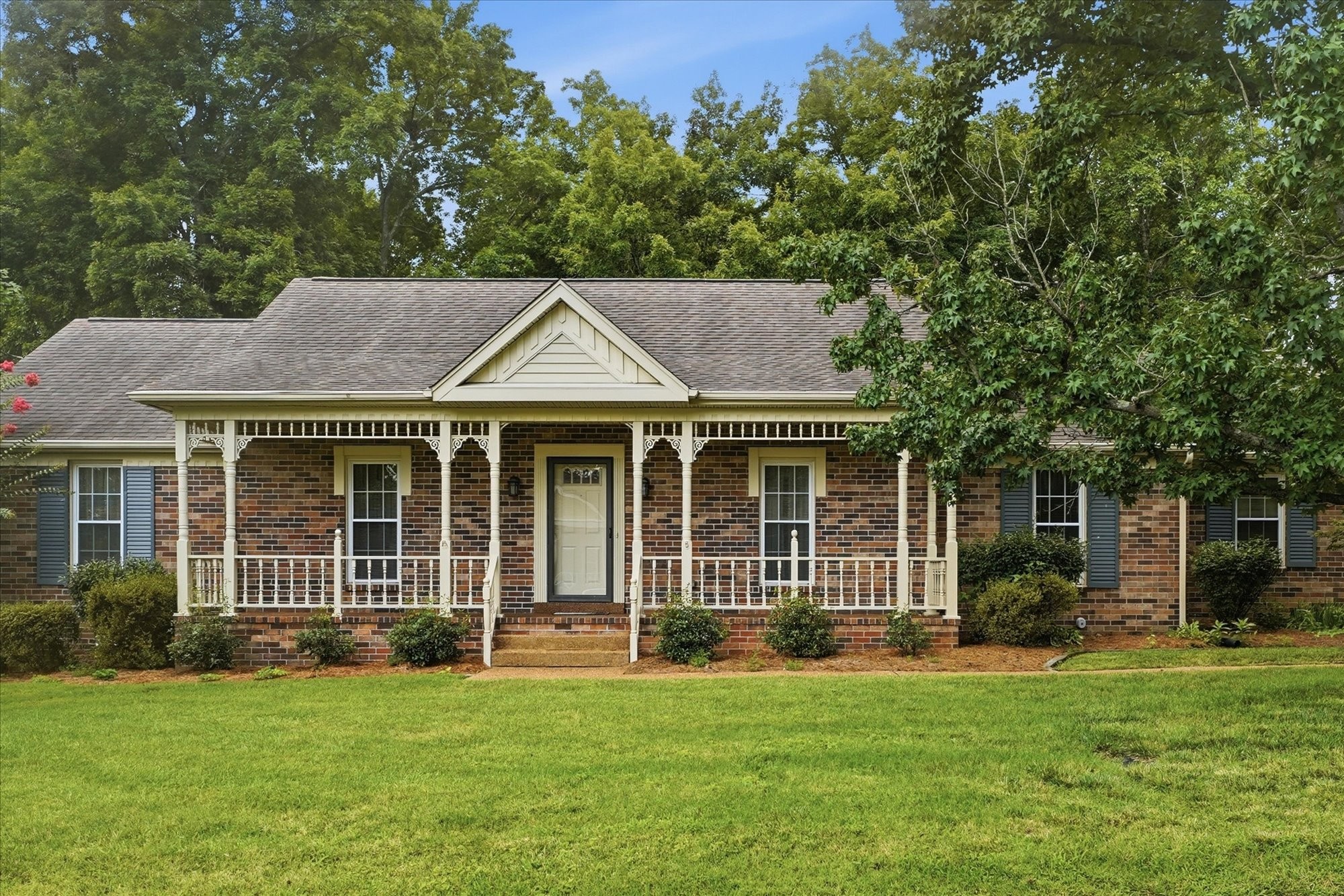 3204 Brookmont Cir Property Photo 2