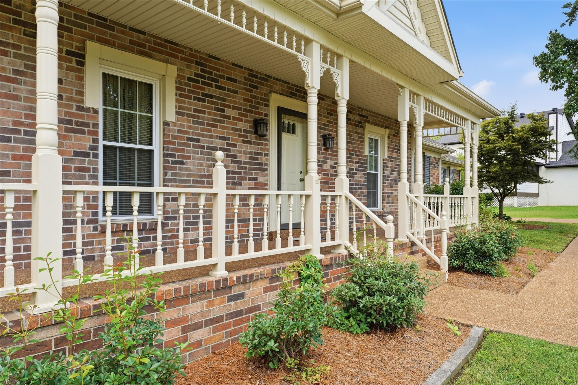 3204 Brookmont Cir Property Photo 3