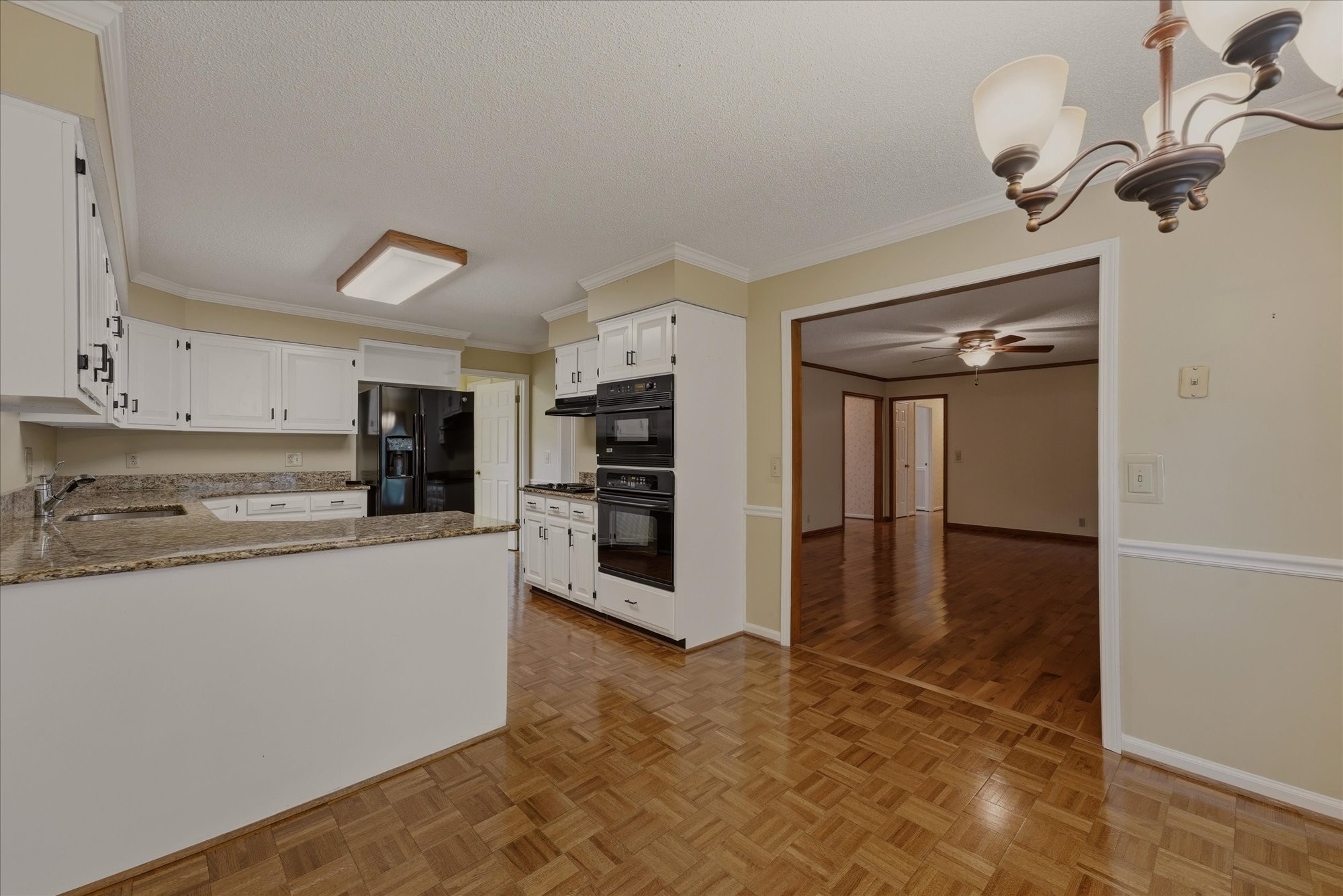 3204 Brookmont Cir Property Photo 9
