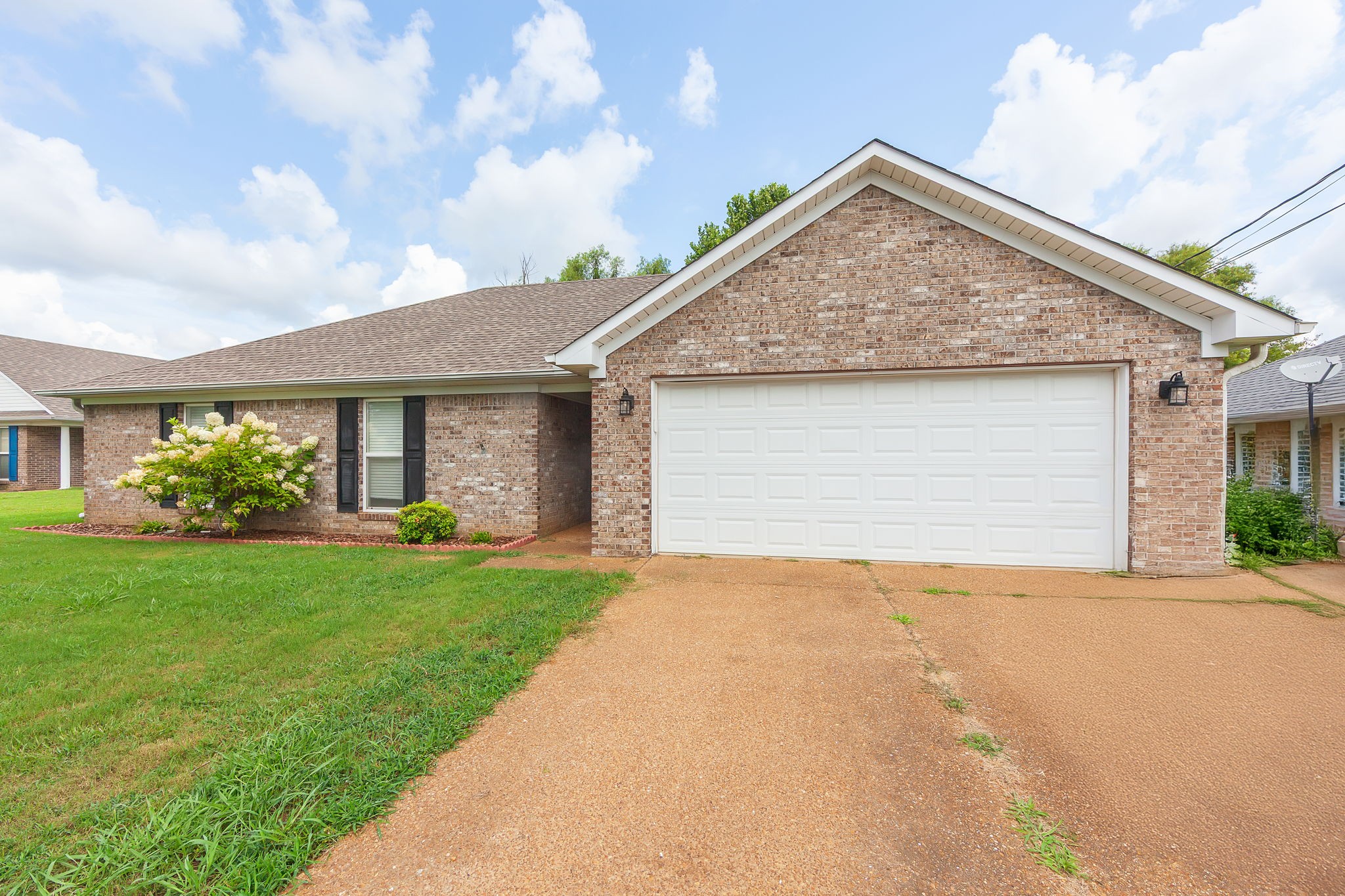 163 Romie Dr Property Photo 4