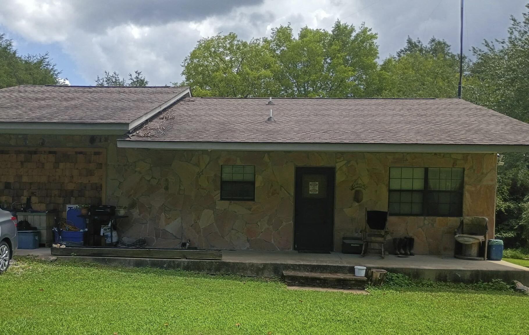 8732 Old State Highway 28 Property Photo 2