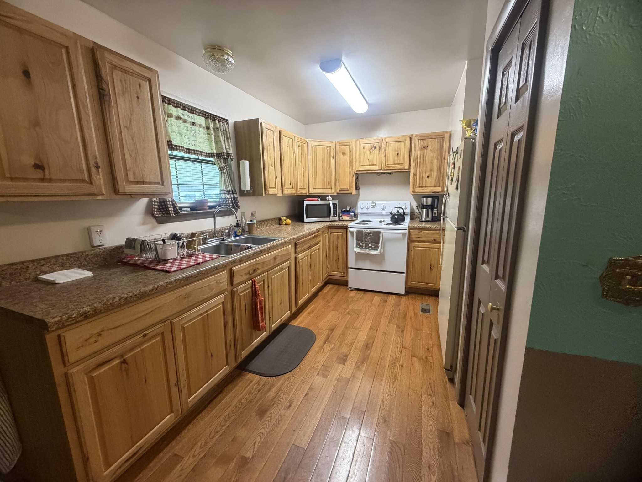 8732 Old State Highway 28 Property Photo 9