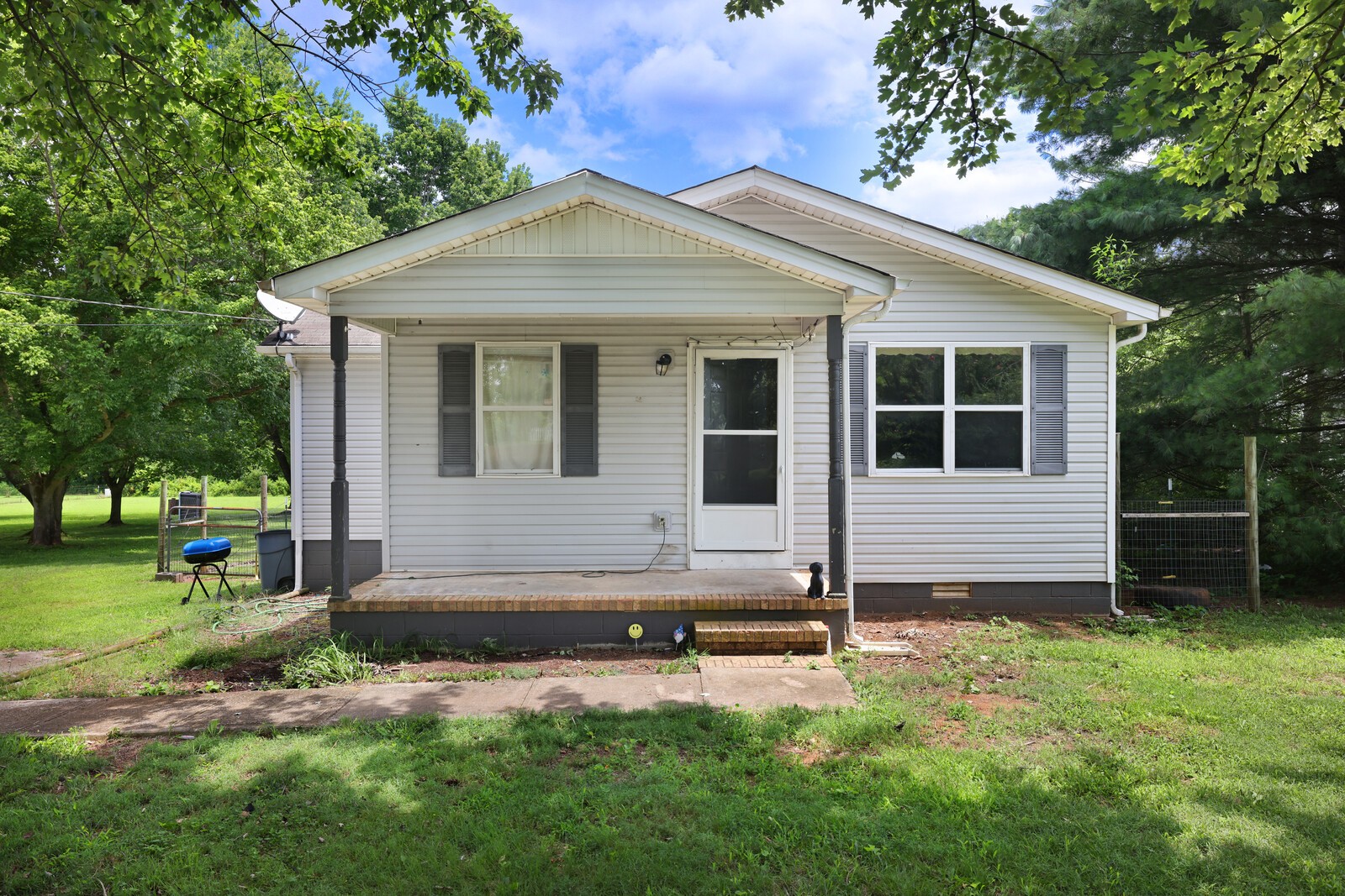 4924 Jacksboro Rd Property Photo 1