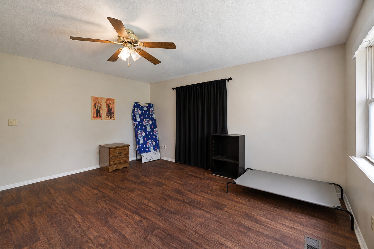 4924 Jacksboro Rd Property Photo 4