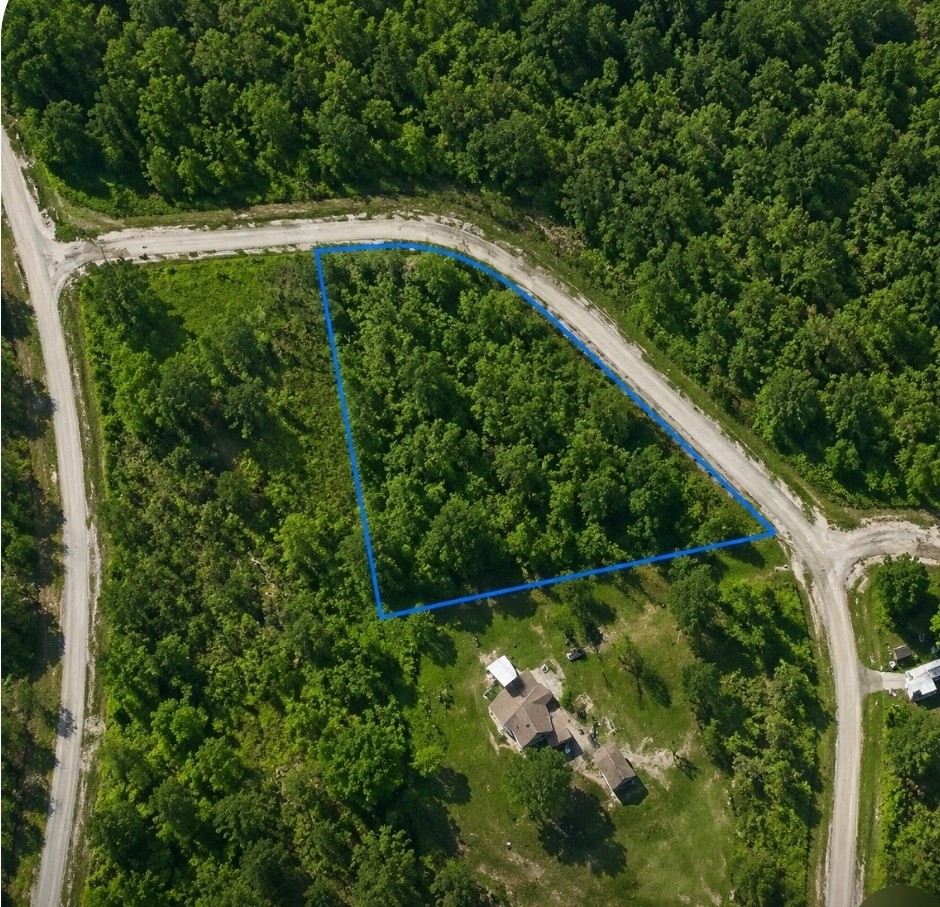 565 Valley Loop Property Photo 1