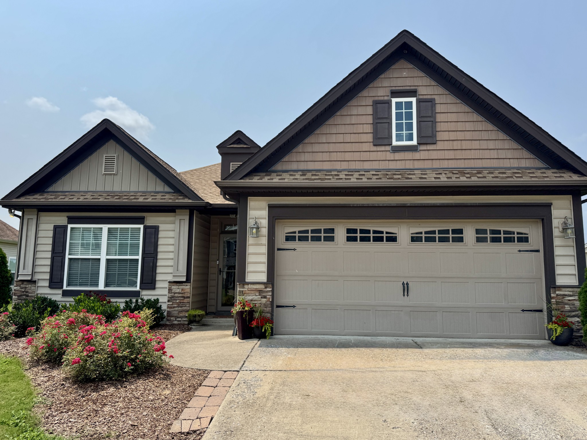 4237 Longfellow Dr Property Photo 1