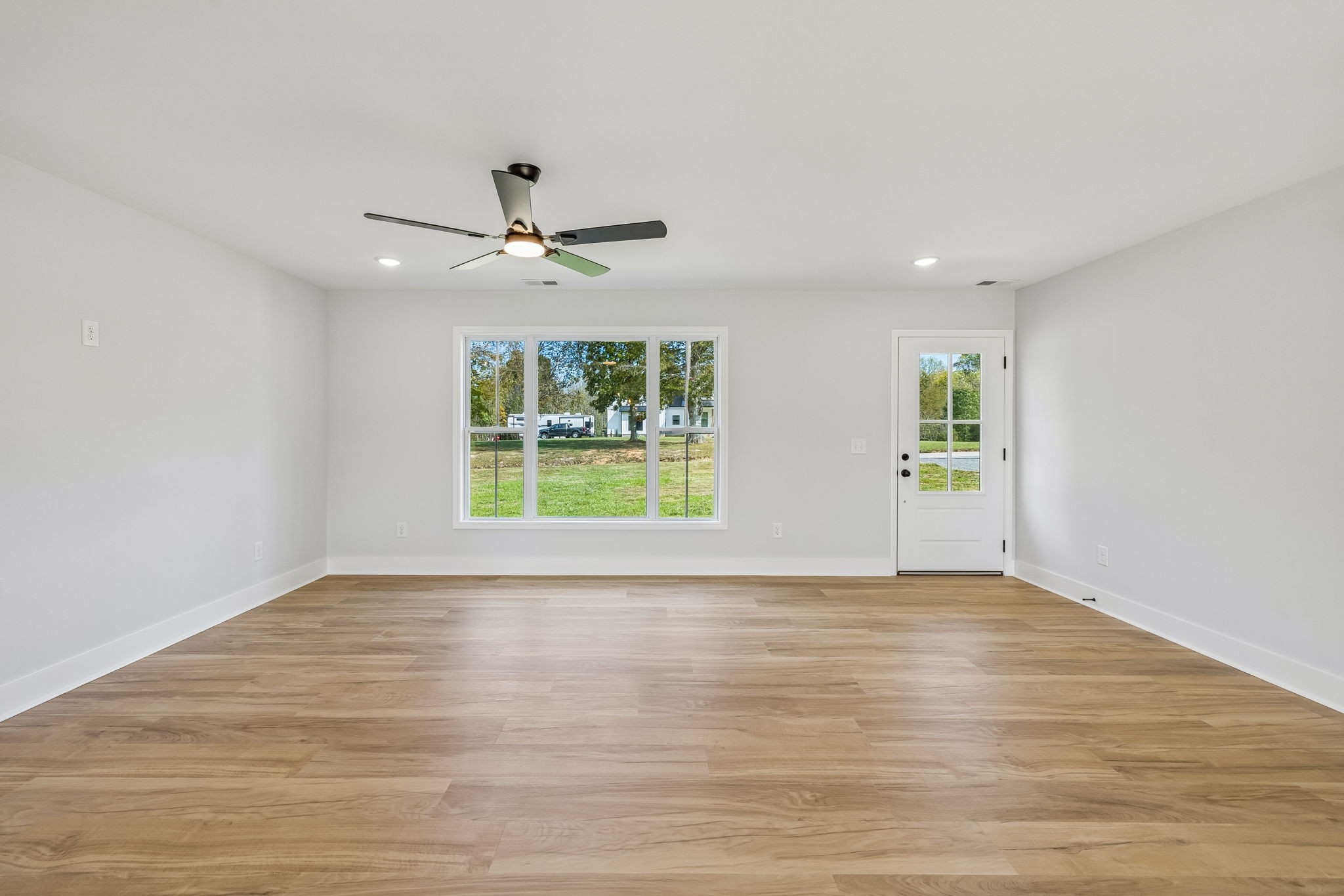 325 Oakmere Ln Property Photo 22