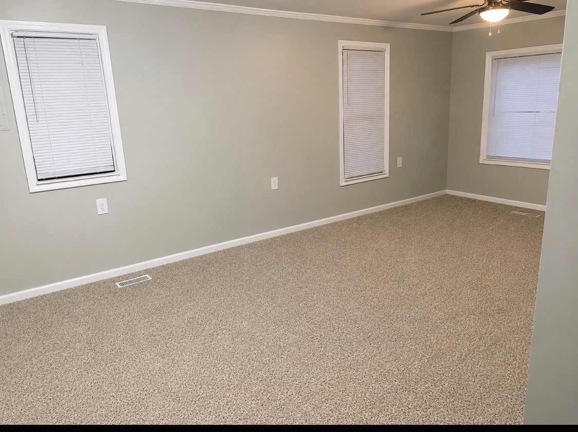 708 S Franklin St Property Photo 9