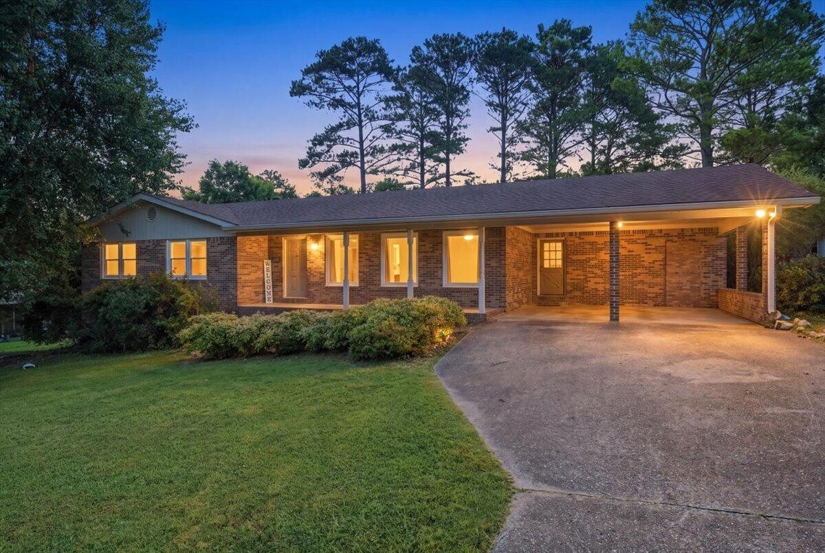 1232 Hall Drive Property Photo 1