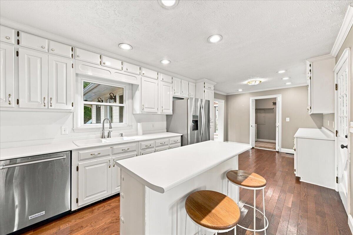 1232 Hall Drive Property Photo 17
