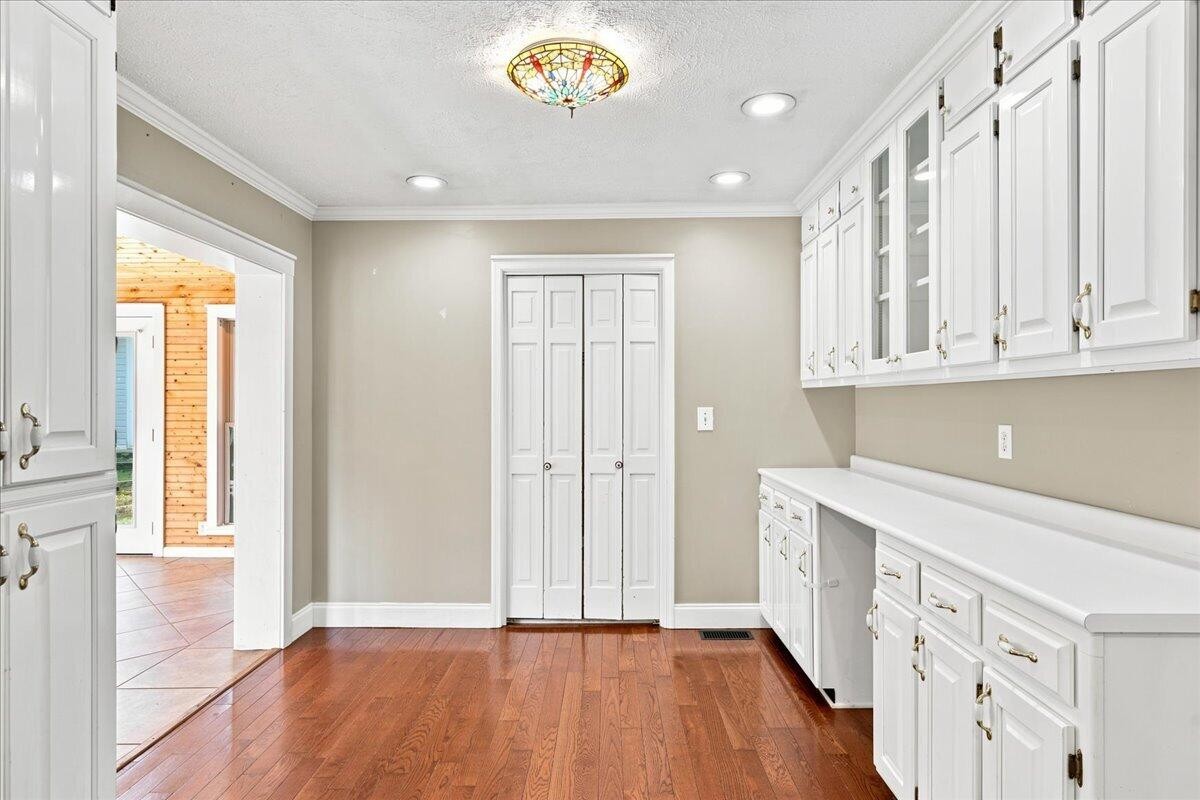 1232 Hall Drive Property Photo 25