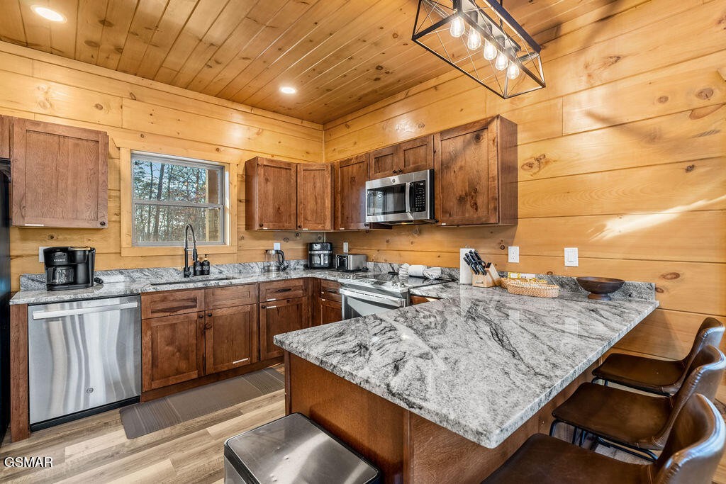 2832 Sequoia Road Property Photo 8