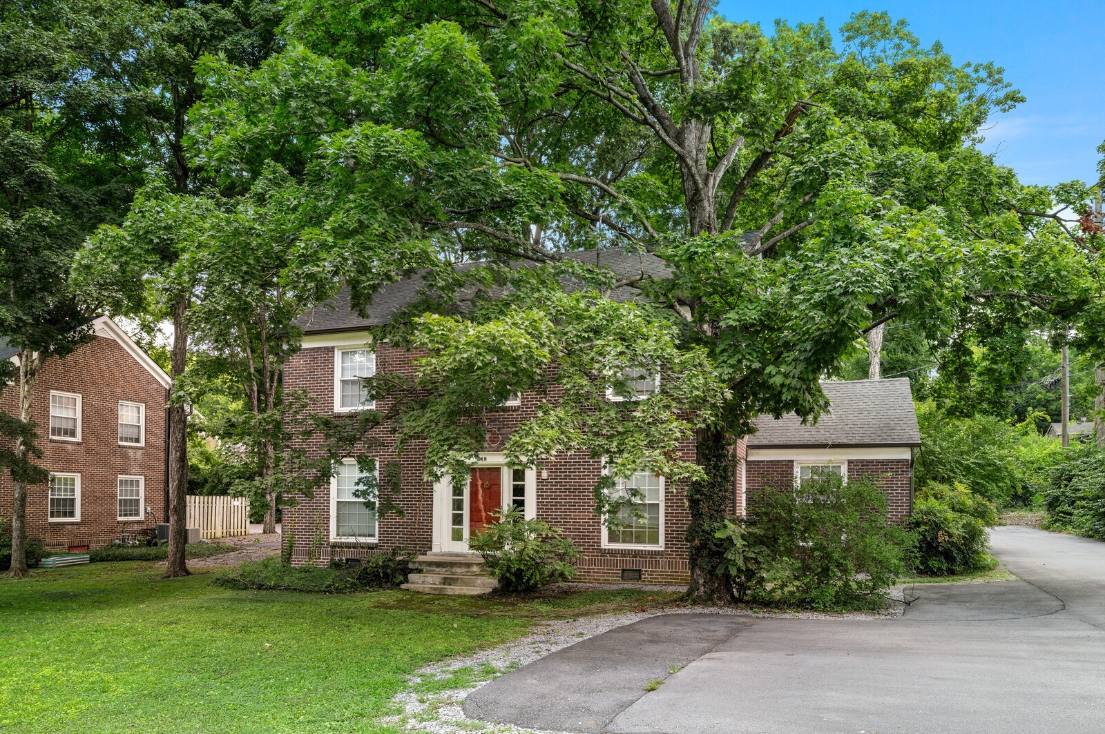 602 Bowling Ave