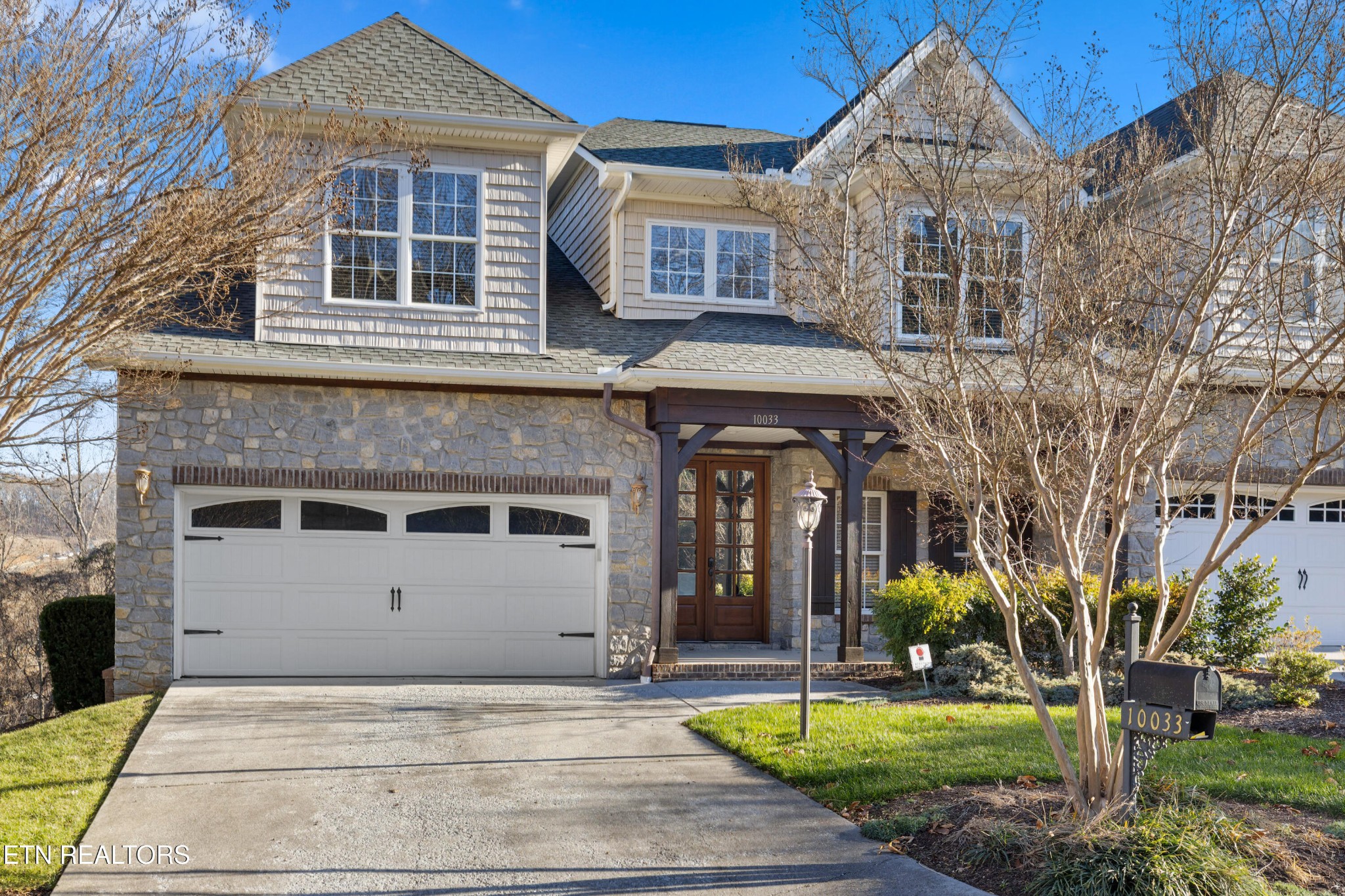 10033 Autumn Valley Lane Property Photo 1