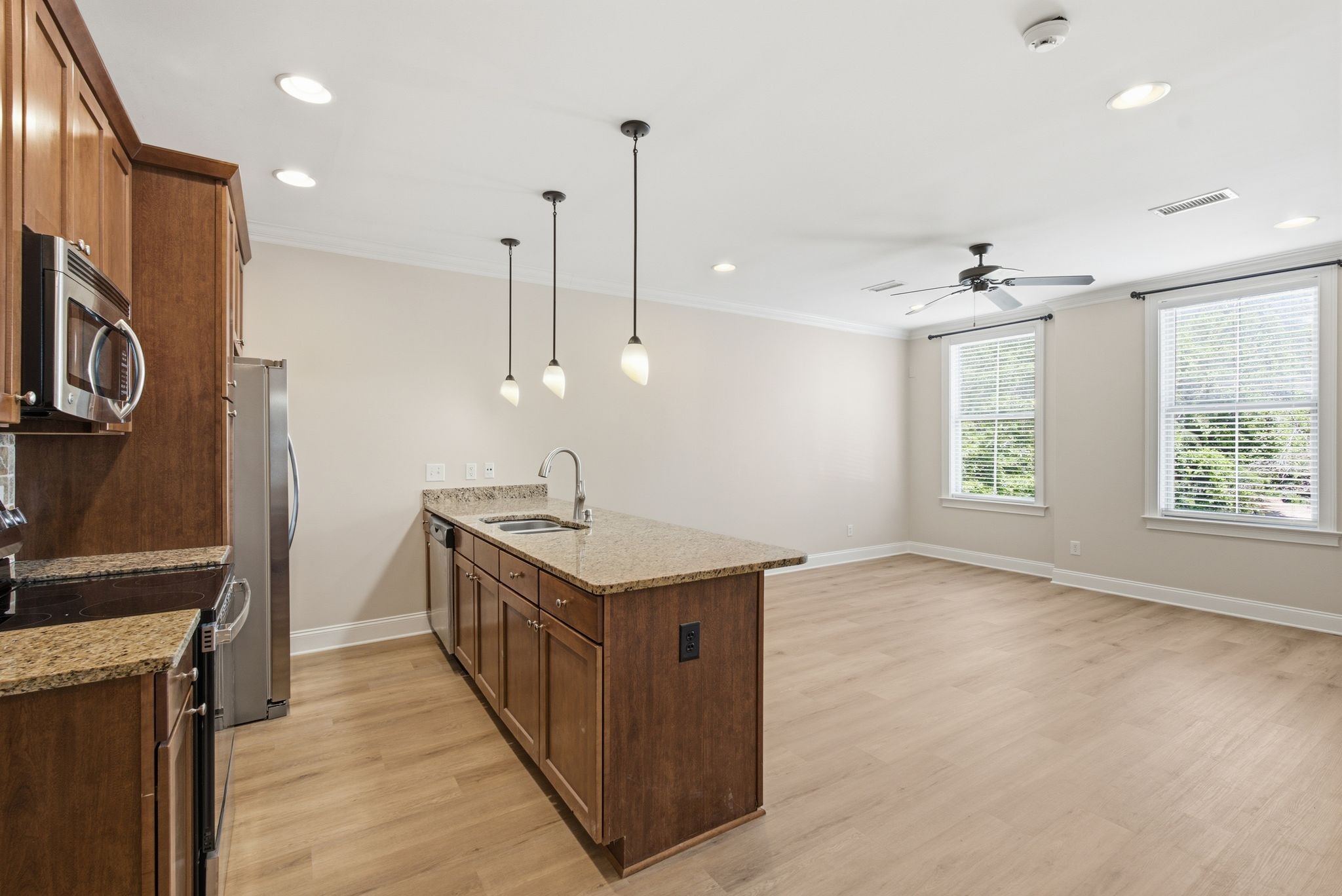 3122 Long Boulevard Property Photo 6