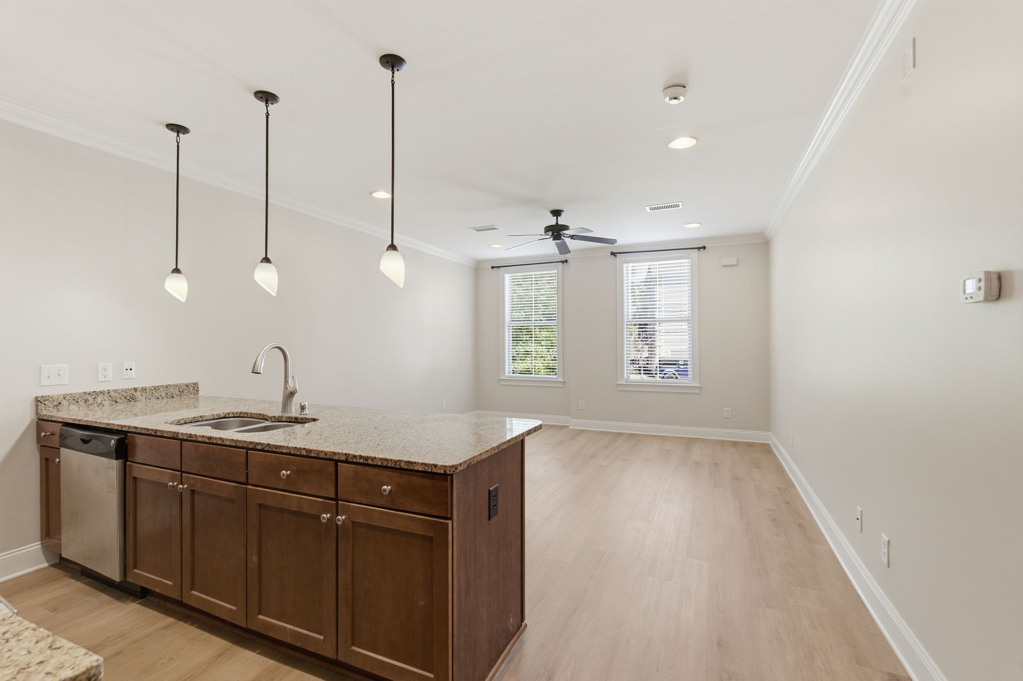 3122 Long Boulevard Property Photo 7
