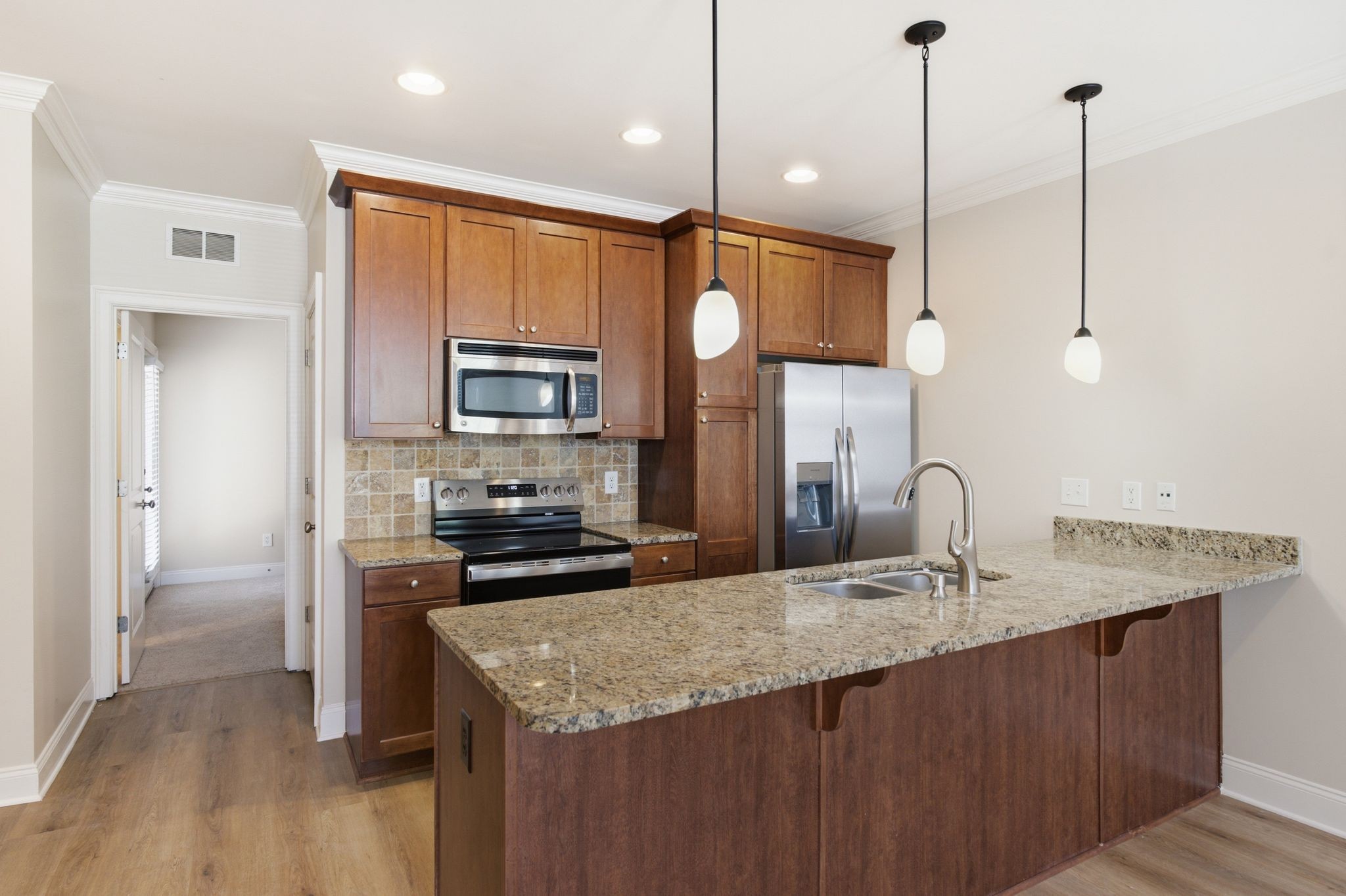 3122 Long Boulevard Property Photo 13