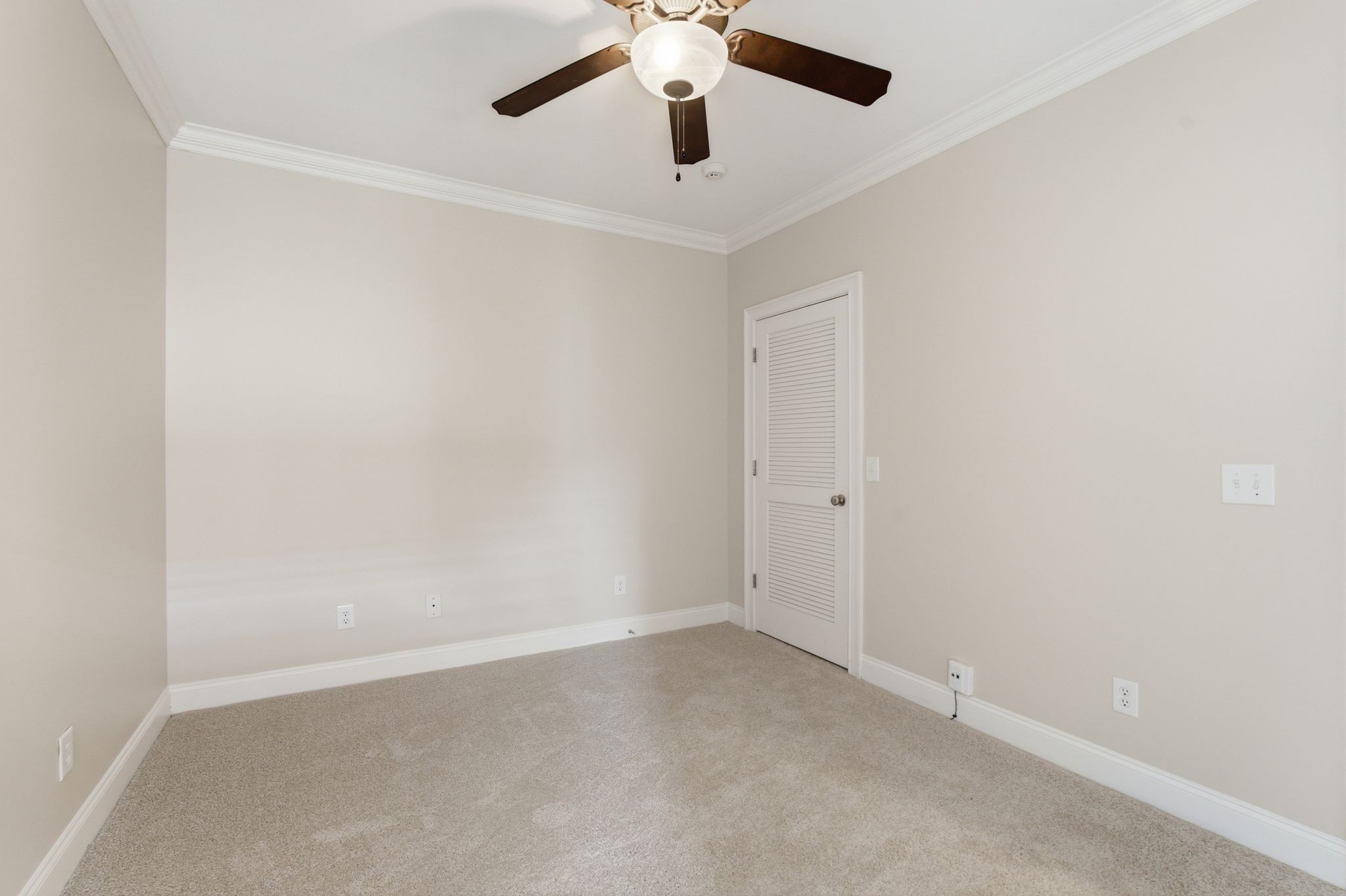 3122 Long Boulevard Property Photo 19