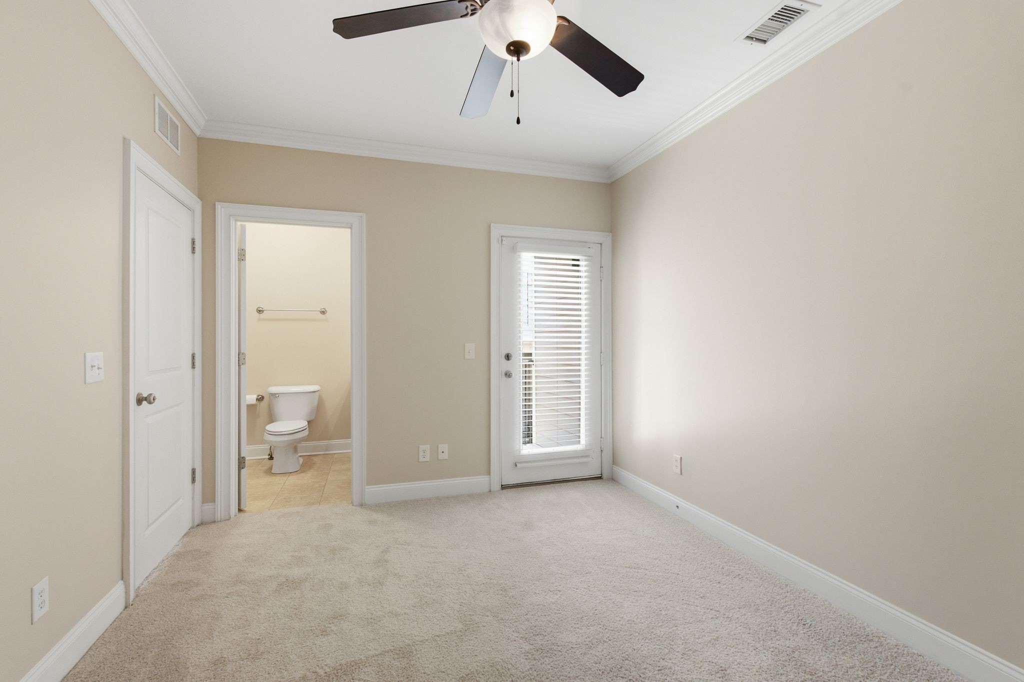 3122 Long Boulevard Property Photo 20
