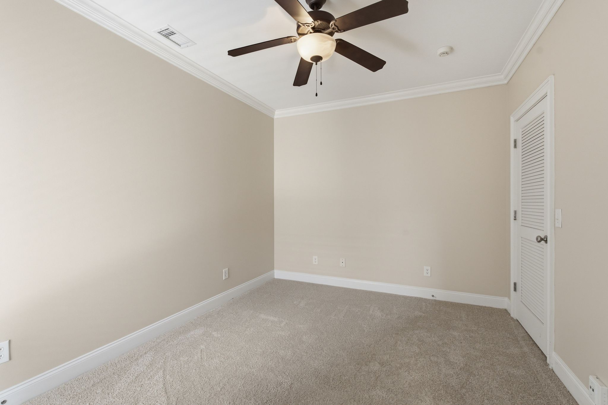 3122 Long Boulevard Property Photo 21