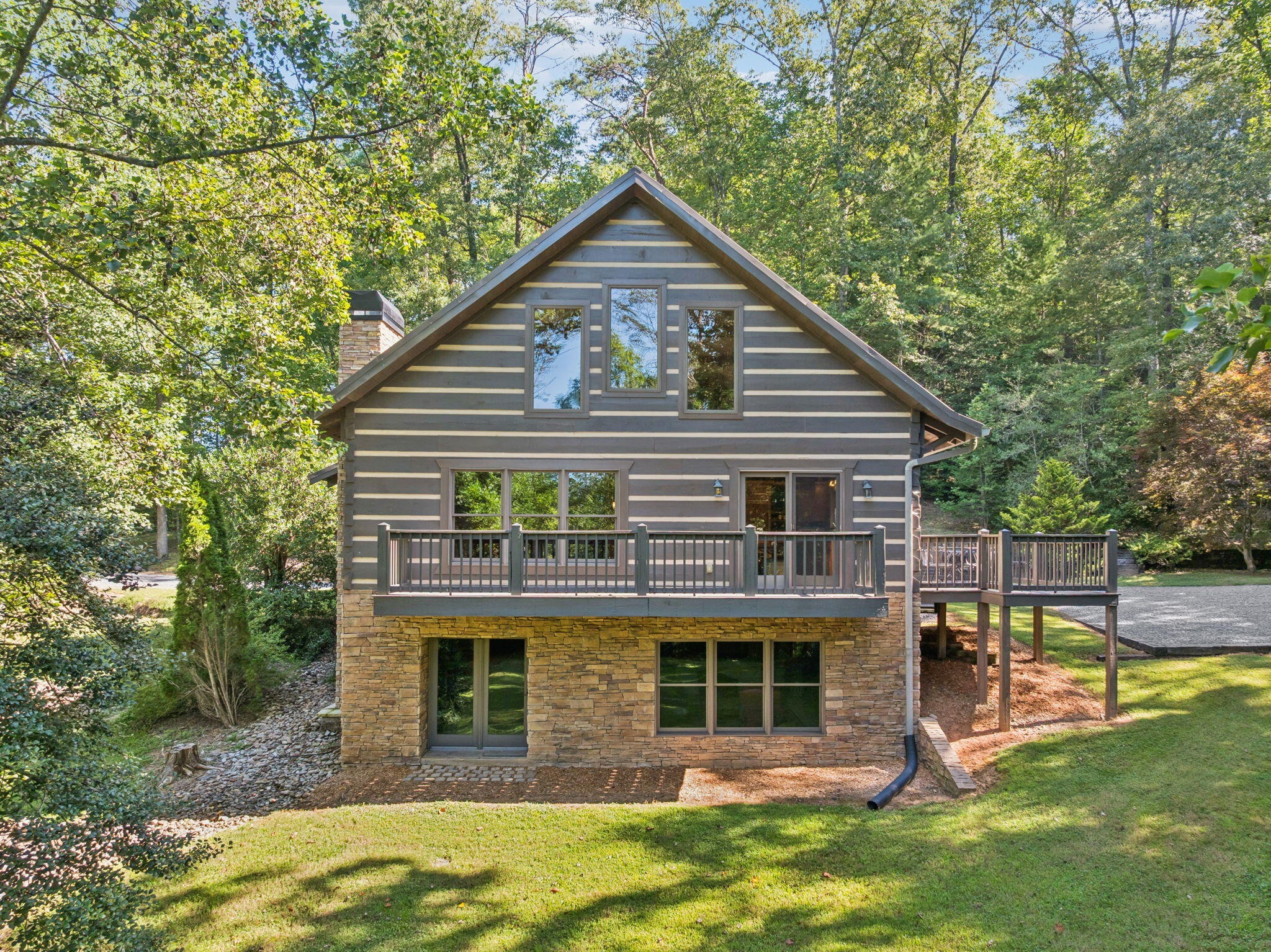 106 Fletcher Drive Property Photo 1
