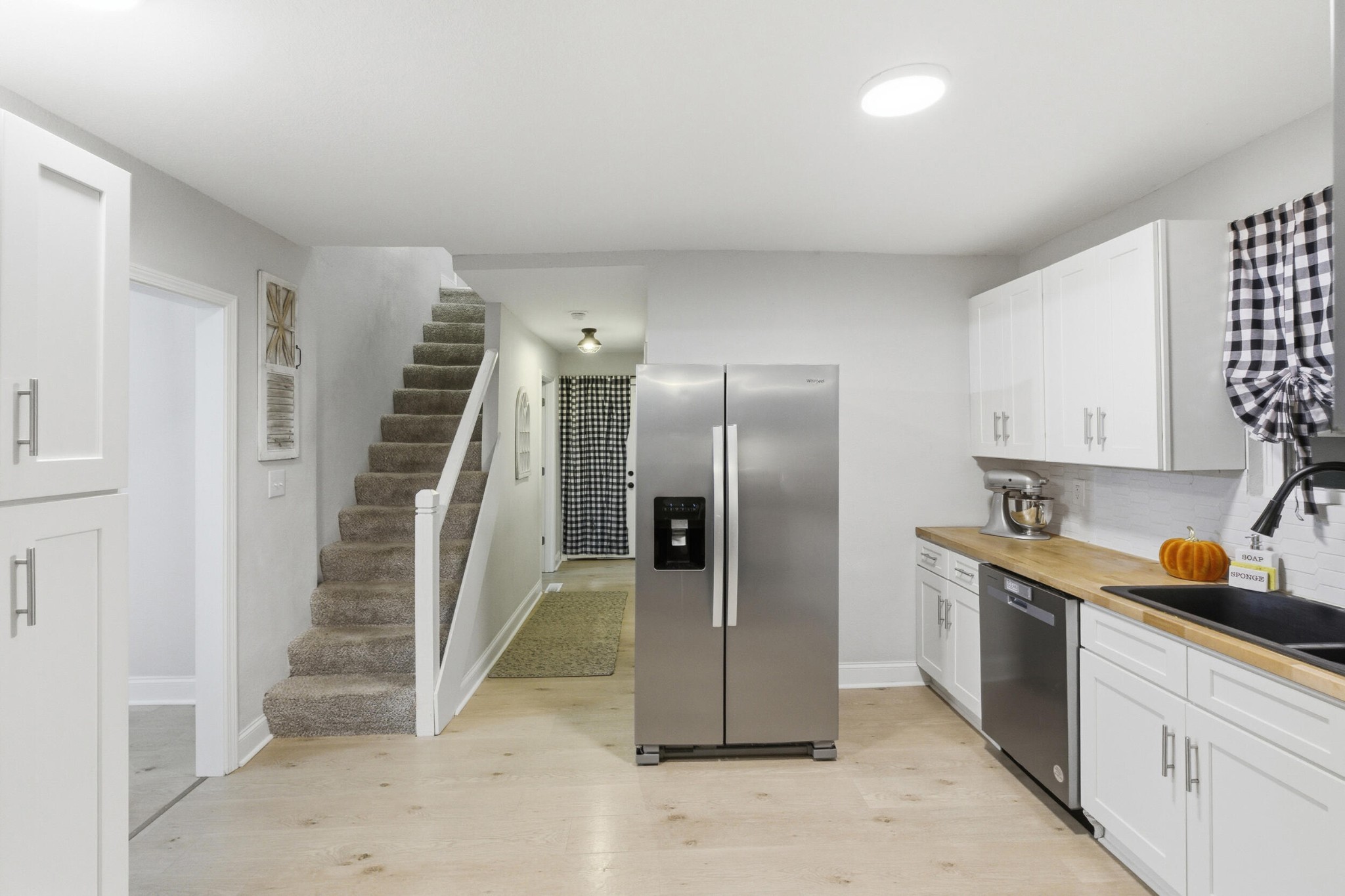 4712 Strawberry Plains Pike Property Photo 8