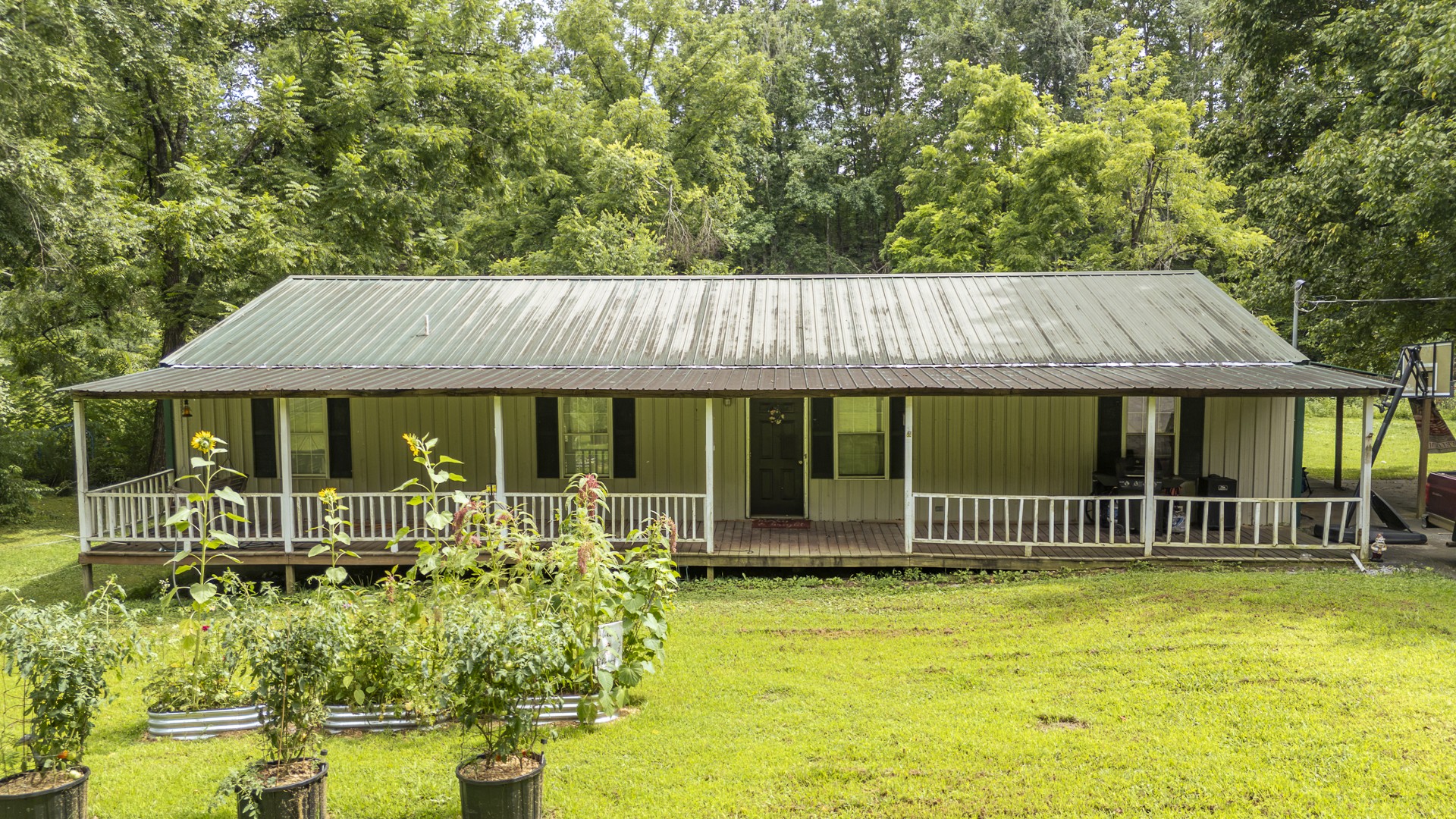 1371 Waynesboro Hwy Property Photo 1