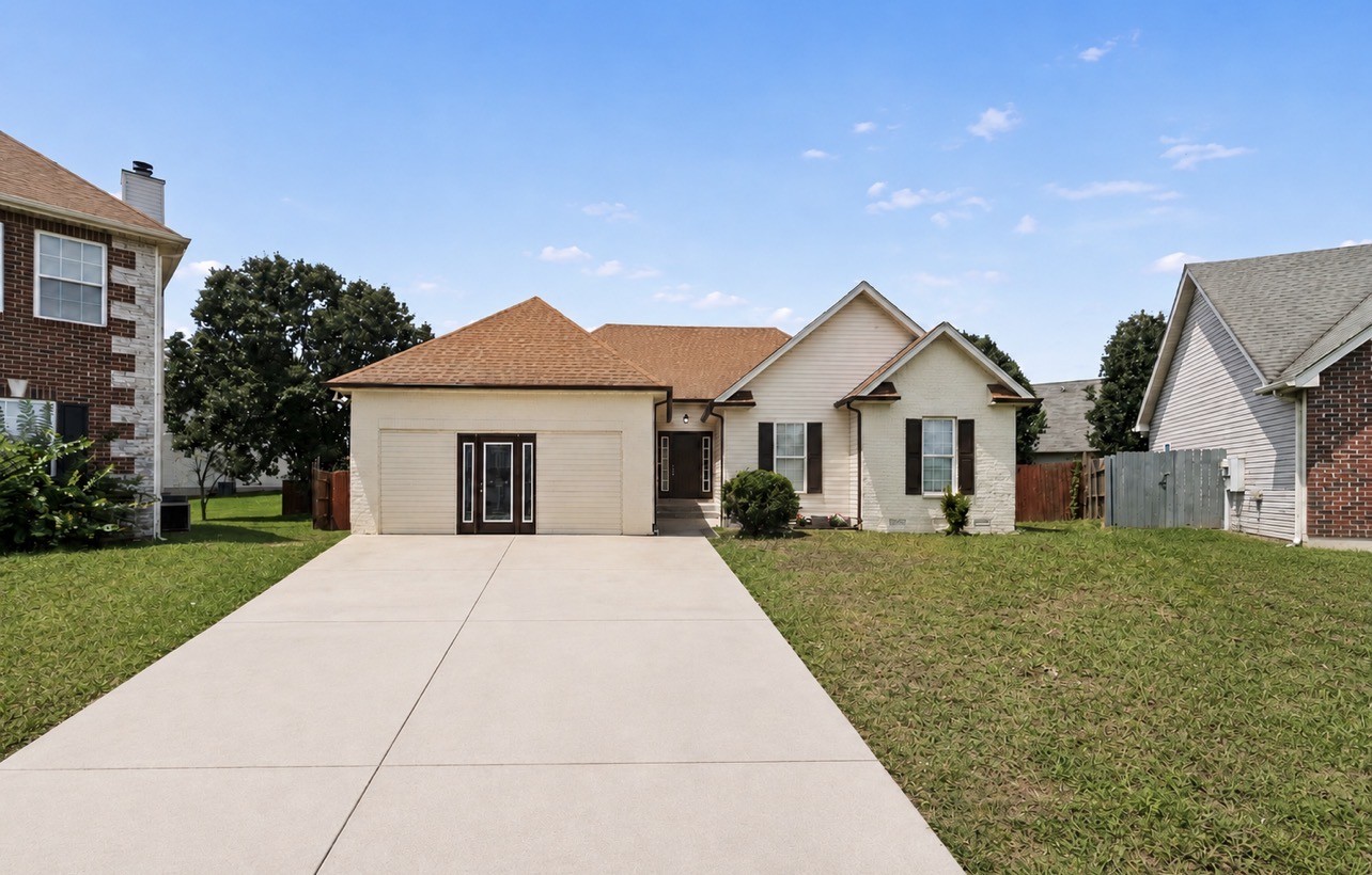 2320 S Grafton Ct